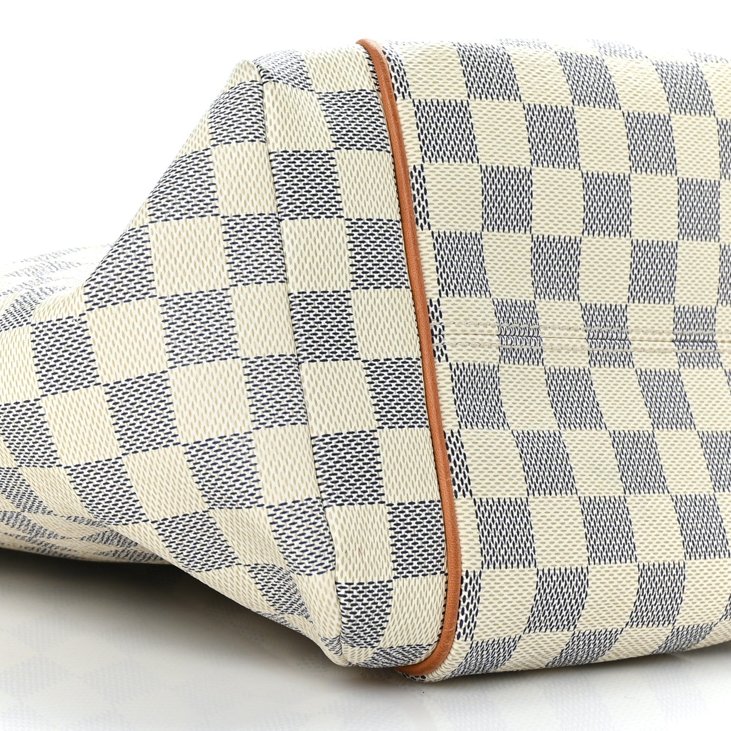 Louis Vuitton Damier Azur Totally MM 7 of 8