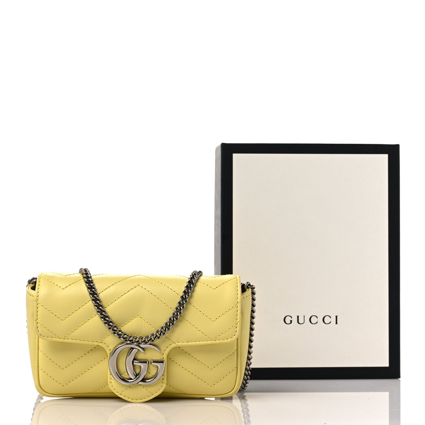 Calfskin Matelasse Super Mini GG Marmont Shoulder Bag Banana