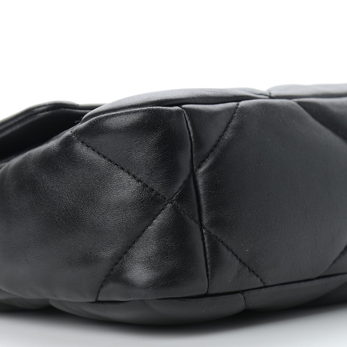 Lambskin Quilted Medium Chanel 19 Flap Black