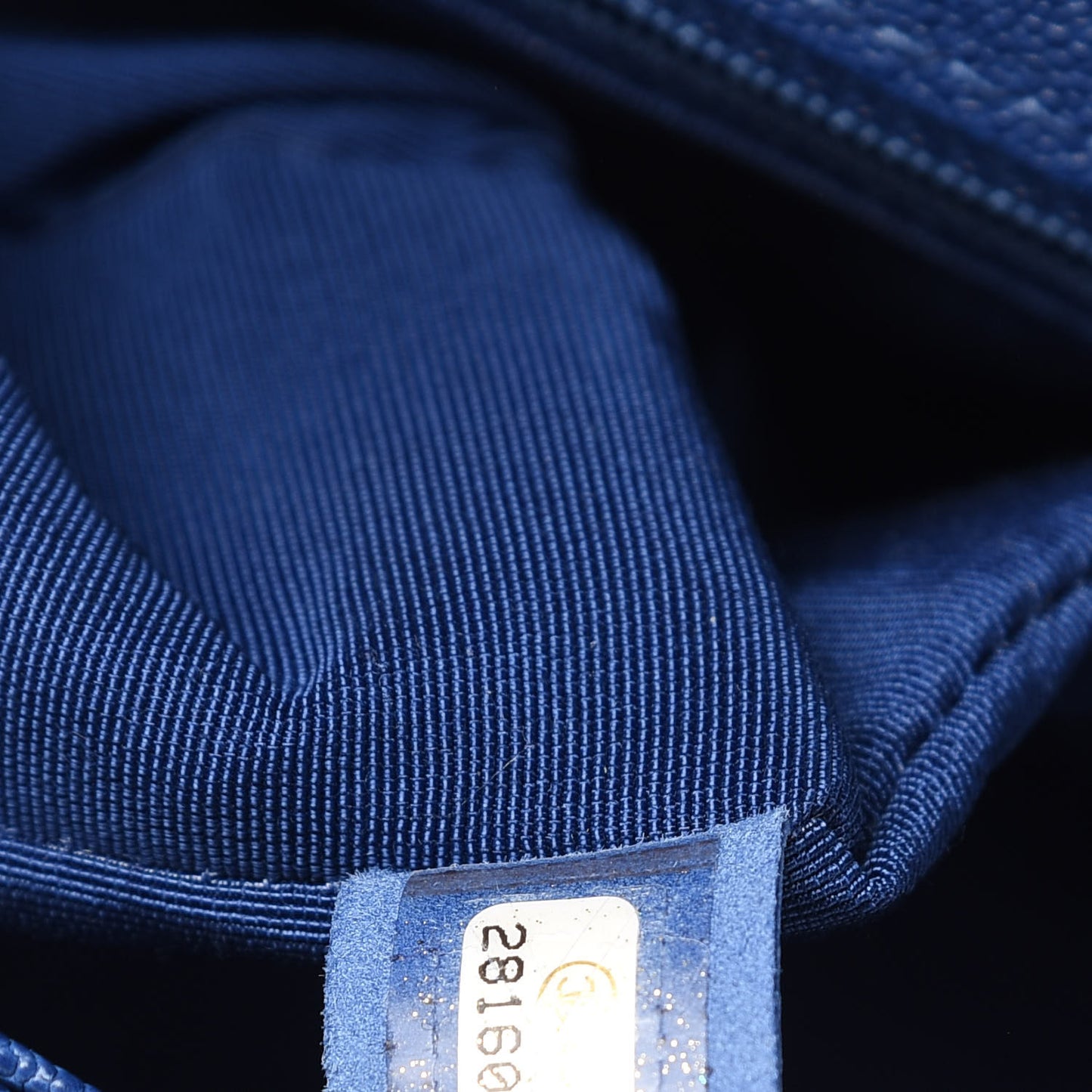 Caviar Quilted New Medium Boy Flap Blue