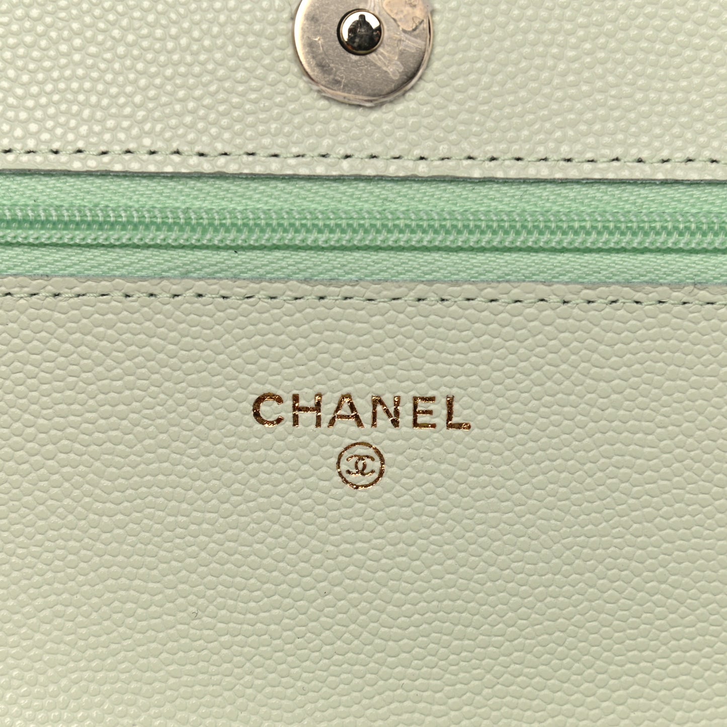Caviar Quilted Wallet On Chain WOC Light Green