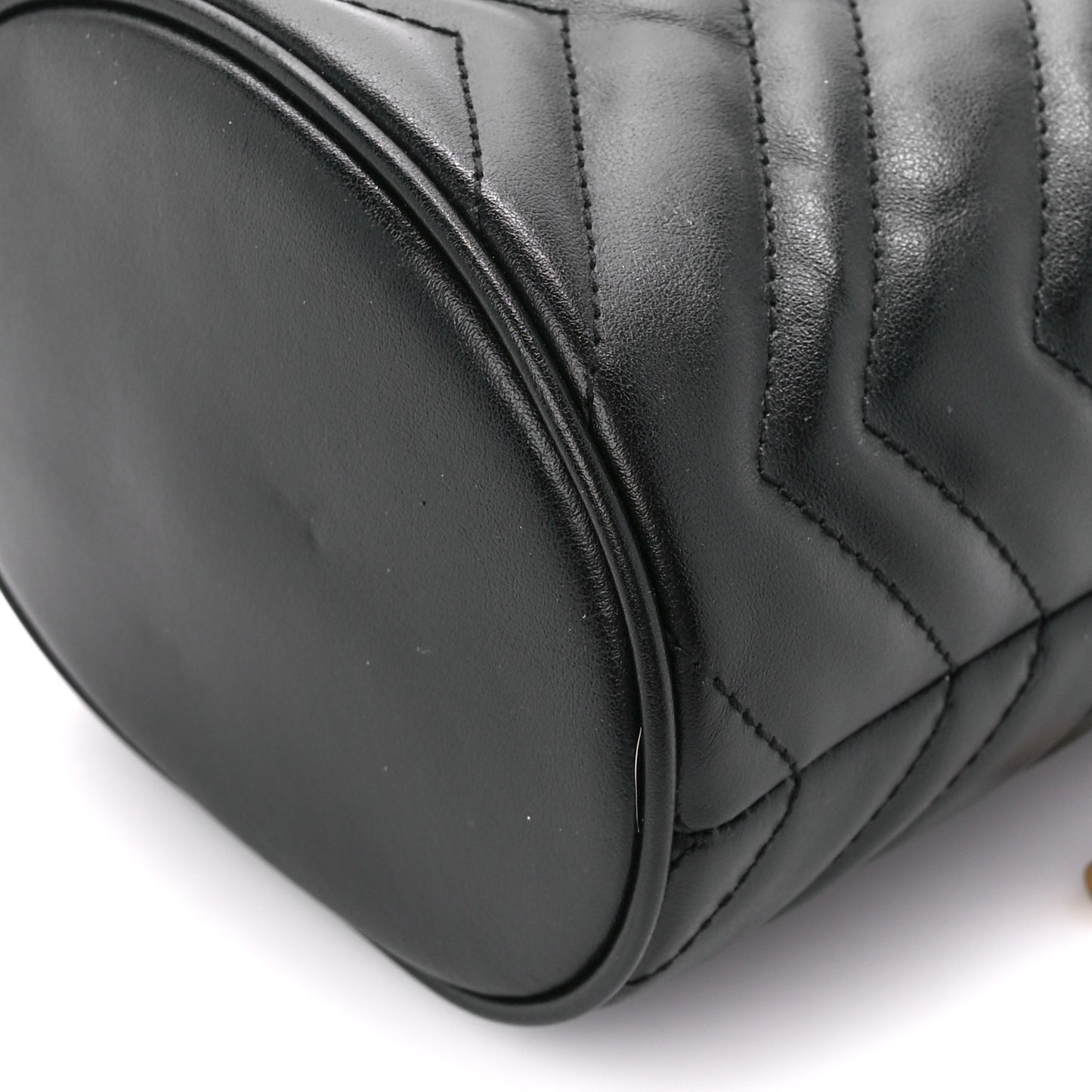 Calfskin Matelasse Mini GG Marmont 2.0 Bucket Bag Black