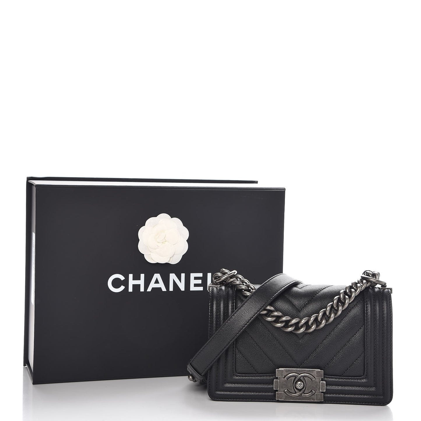 Caviar Chevron Quilted Small Boy Flap Black