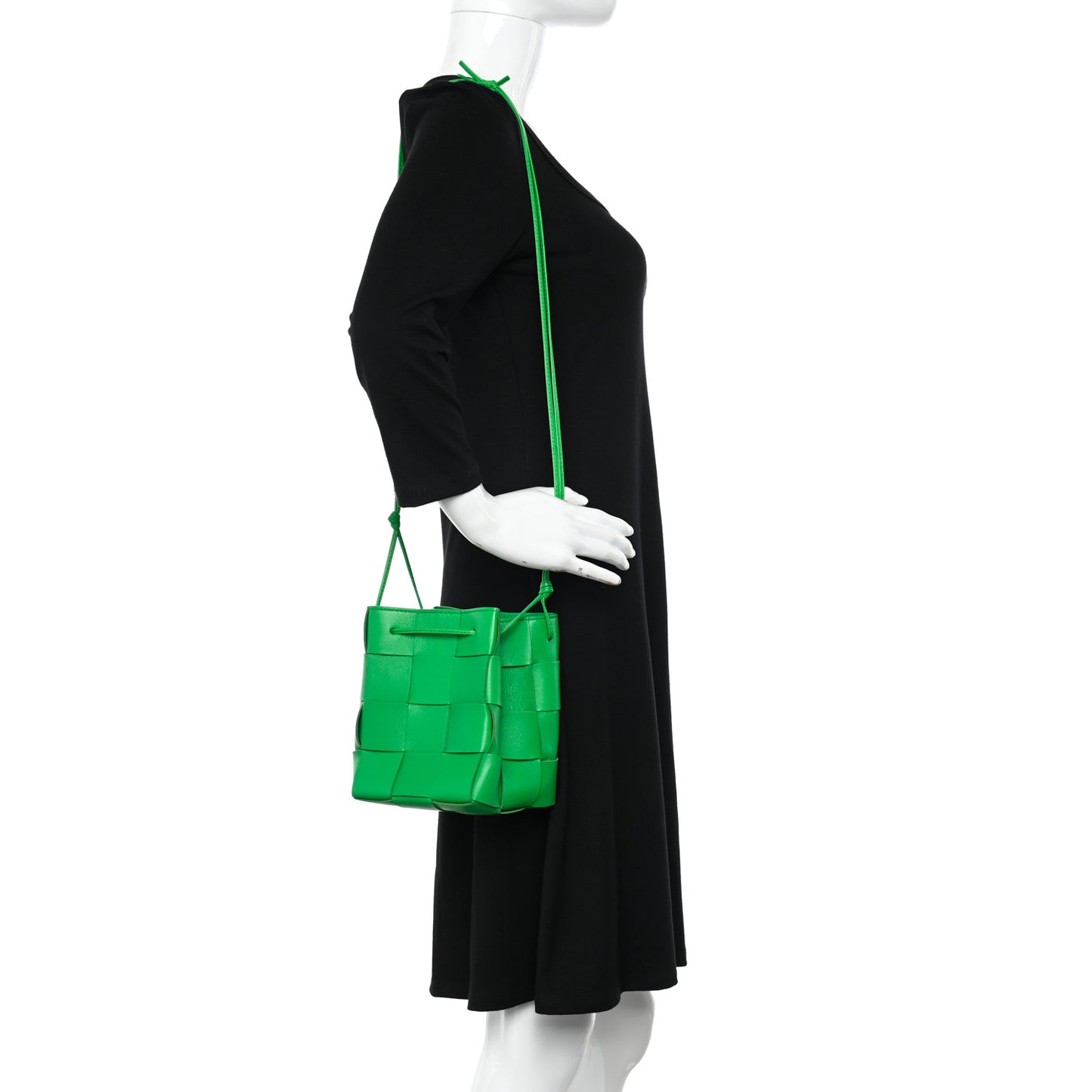Nappa Maxi Intrecciato Small Cassette Bucket Bag Parakeet