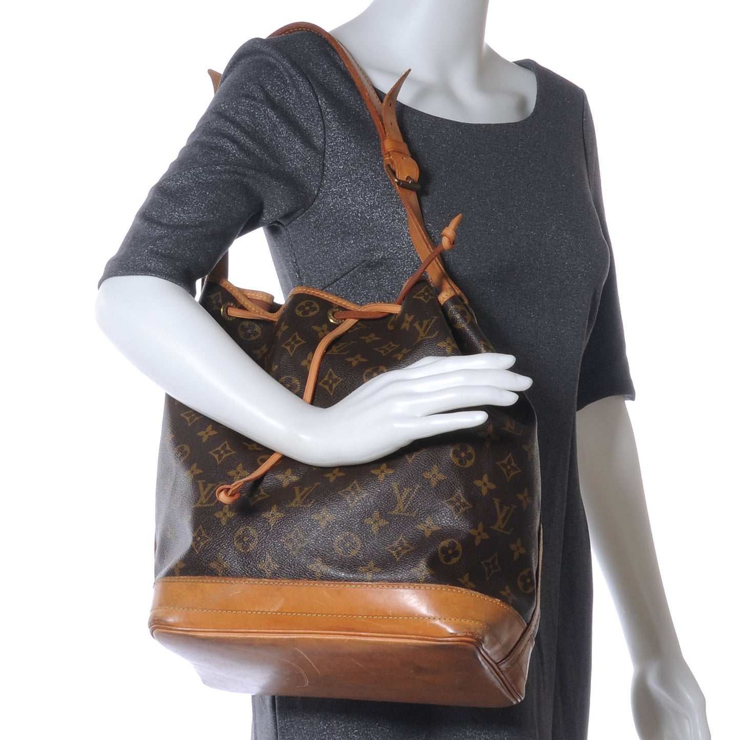 Monogram Noe