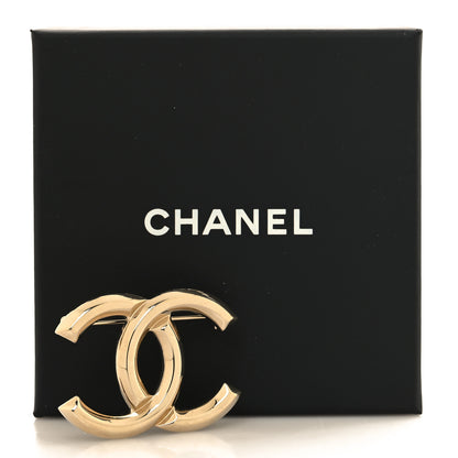 Chanel Metal CC Brooch Light Gold 4 of 4
