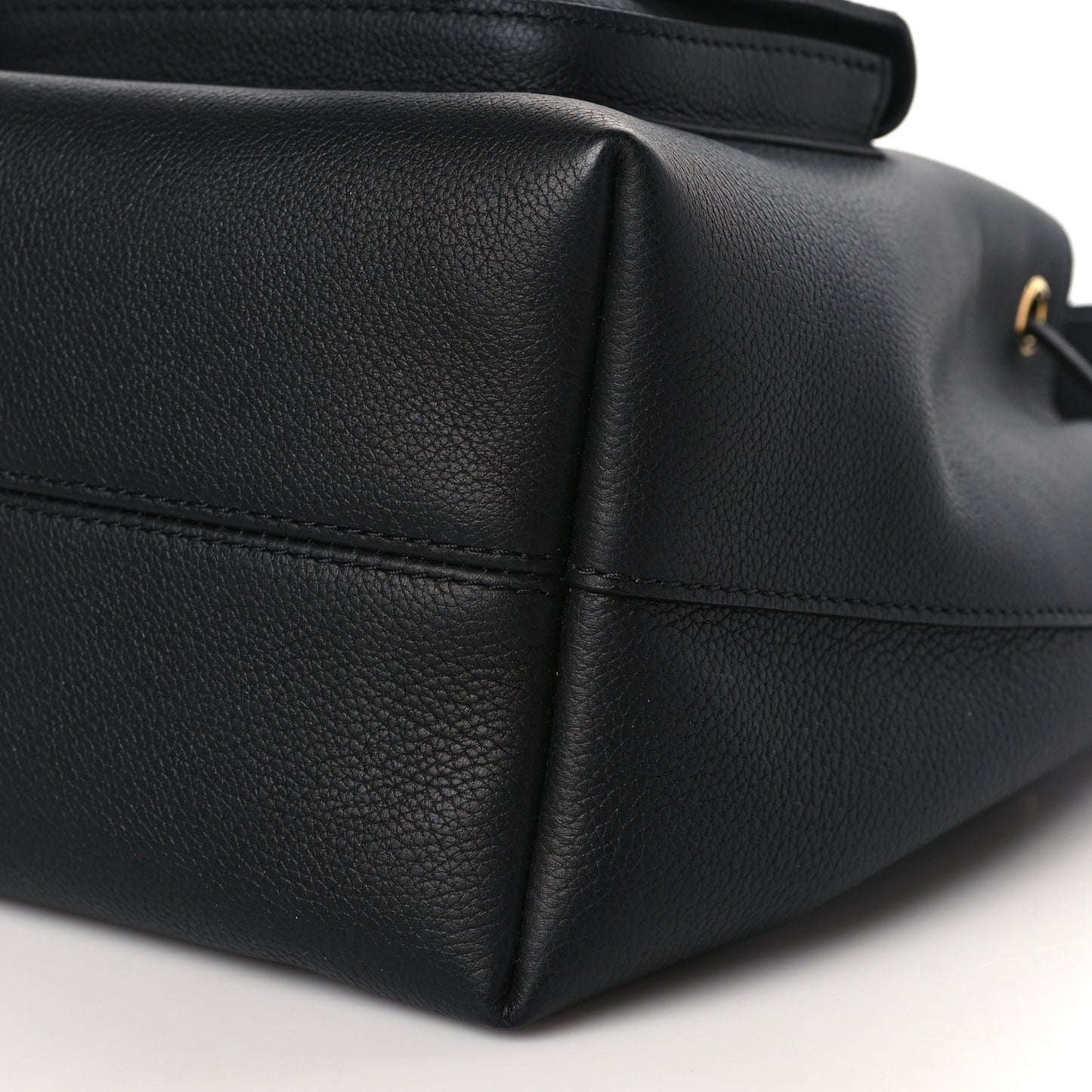 Calfskin Lockme Bucket MM Black