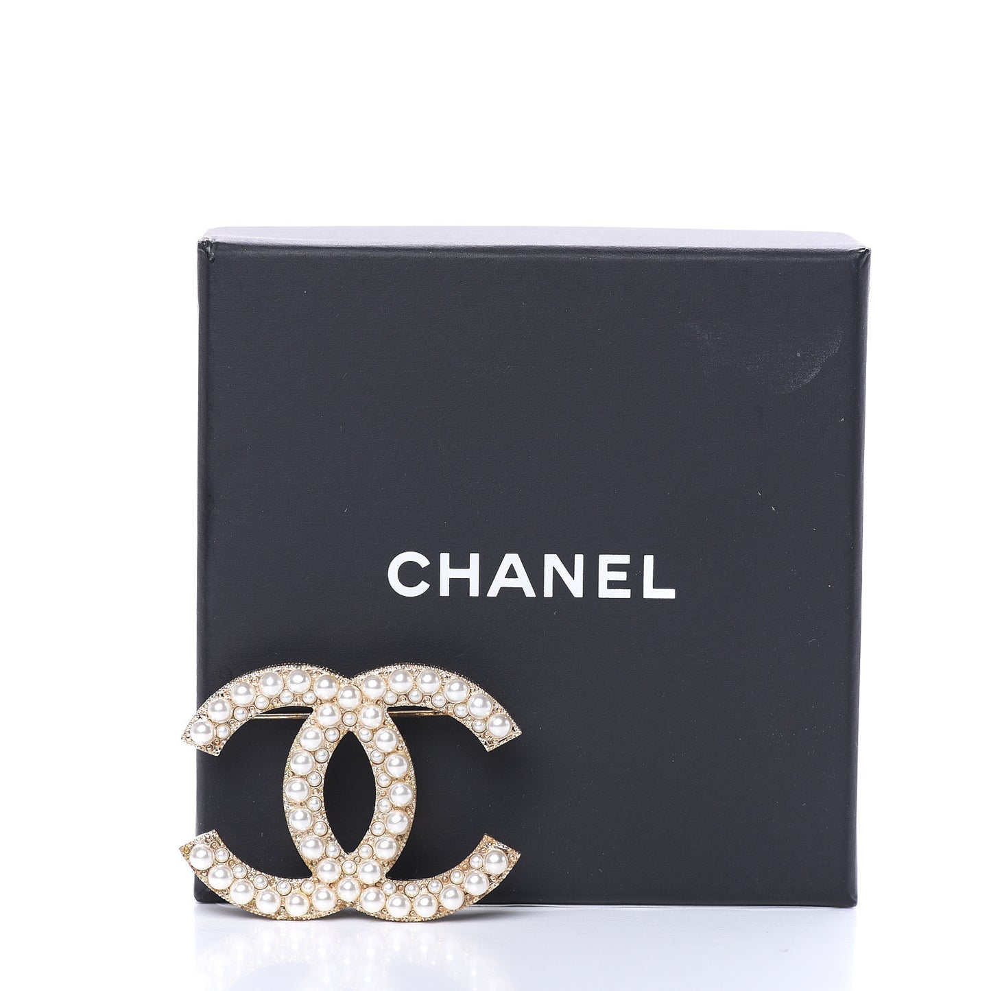 Pearl CC Brooch Gold