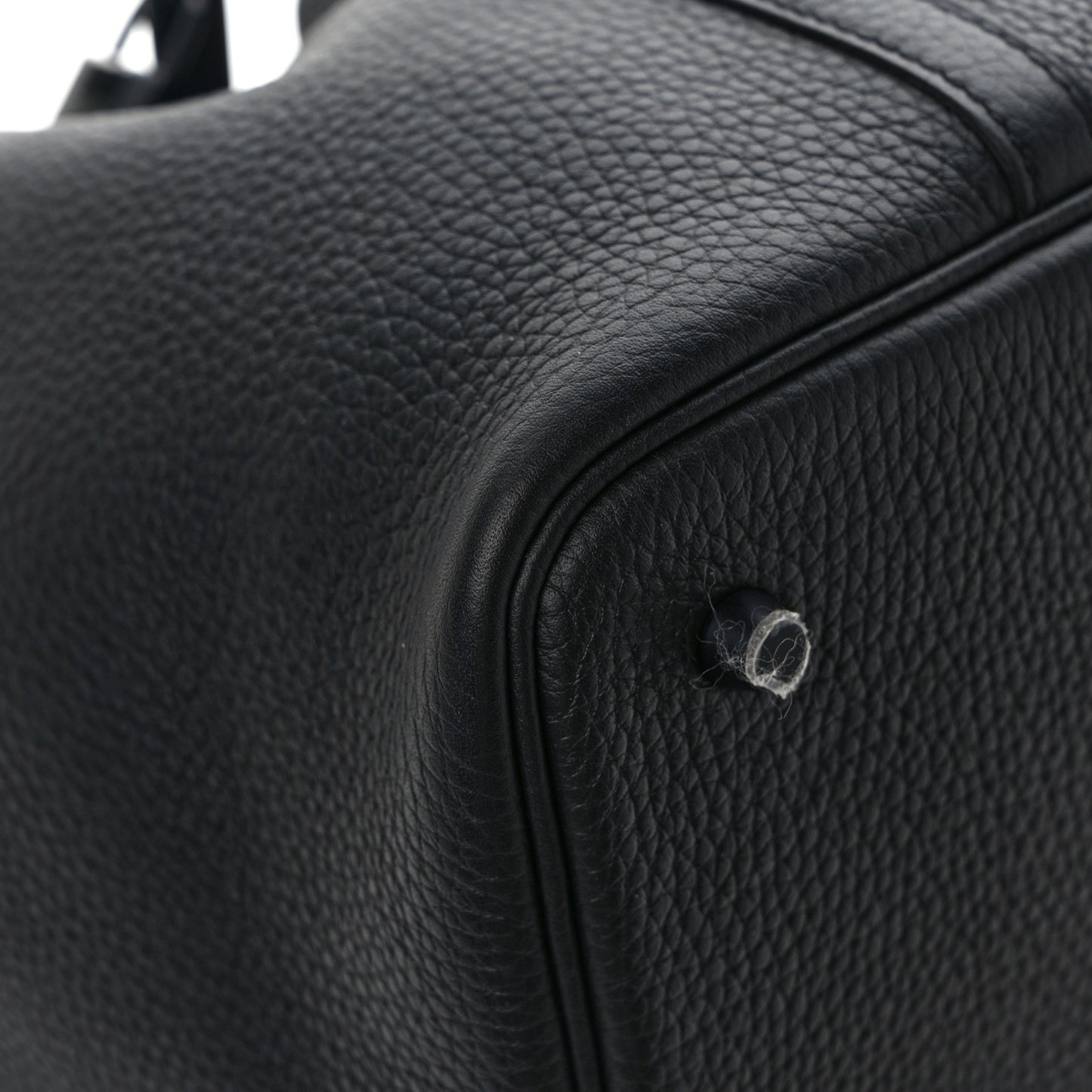 Taurillon Clemence Monochrome Picotin Lock 22 MM Black