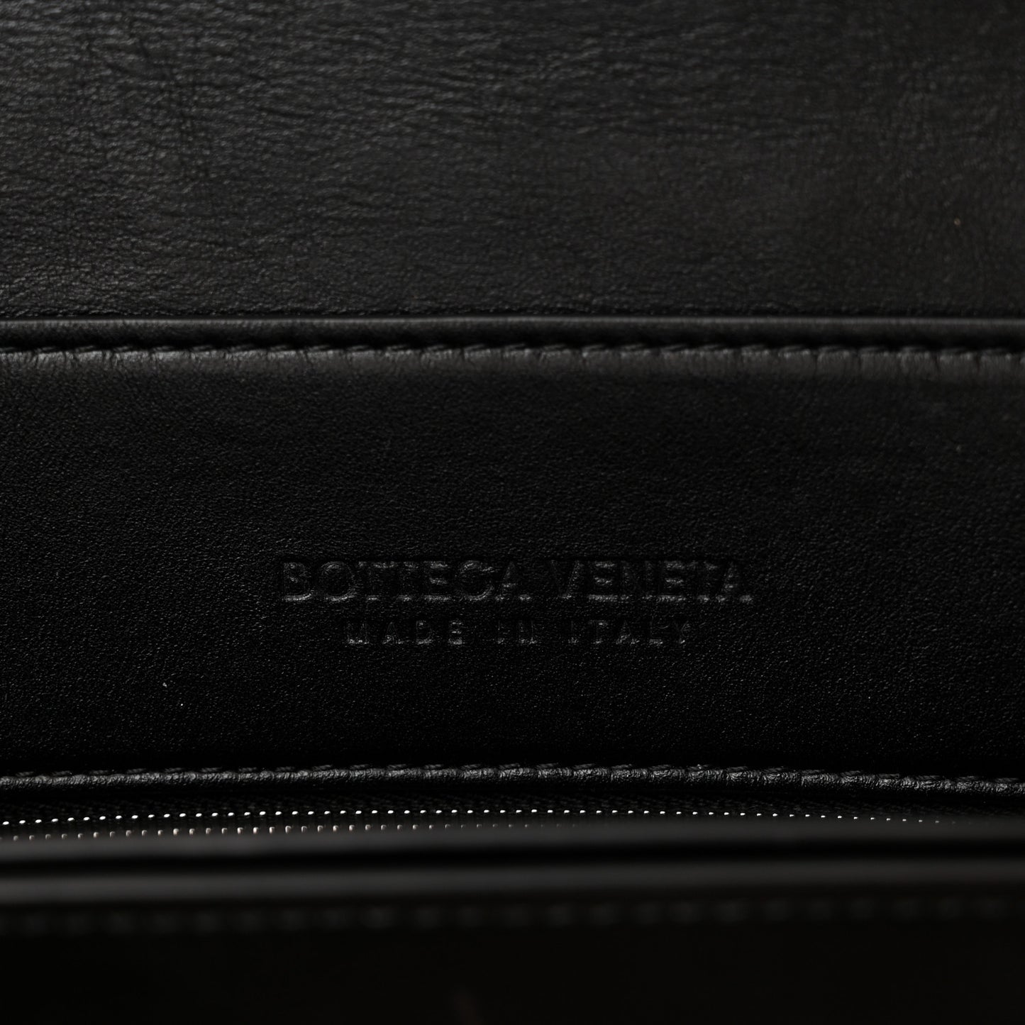 Calfskin Intrecciato Medium Andiamo Messenger Bag Black