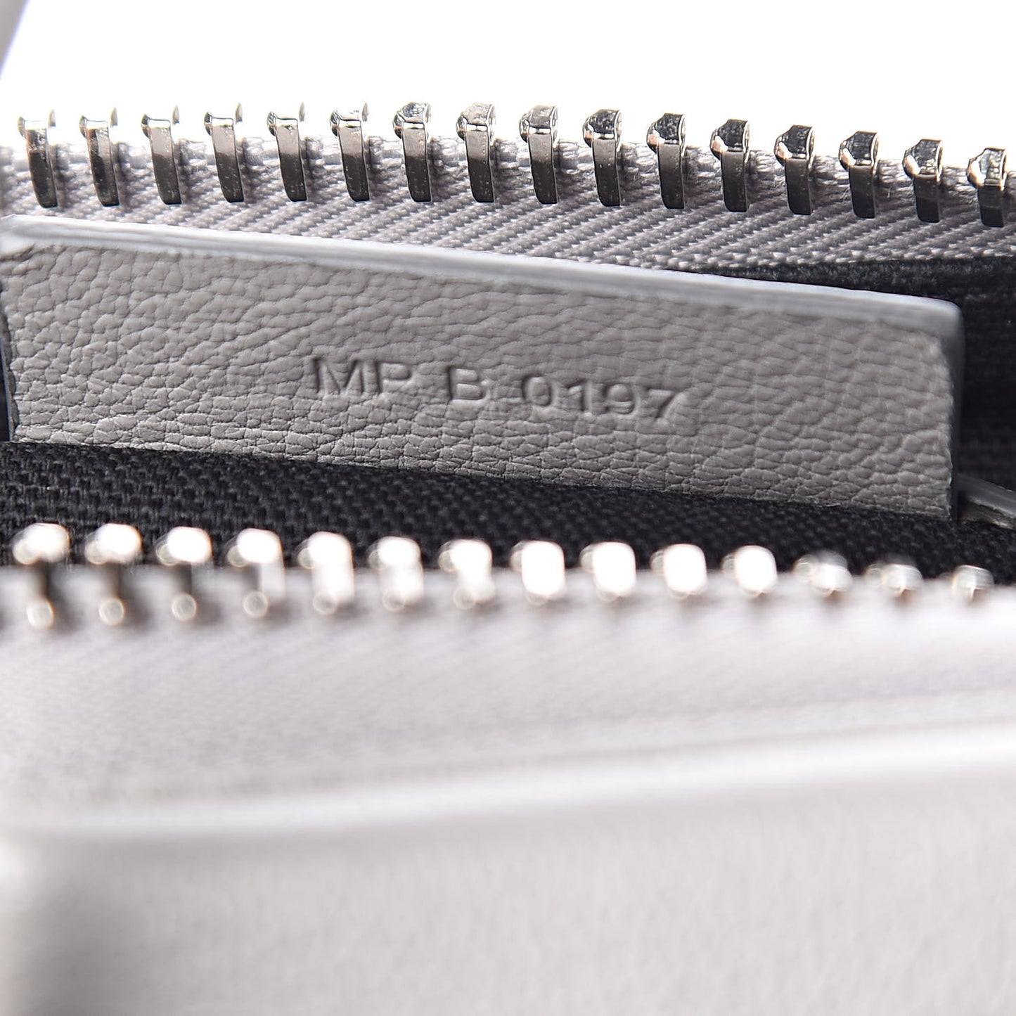 Sugar Goatskin Mini Antigona Pearl Grey