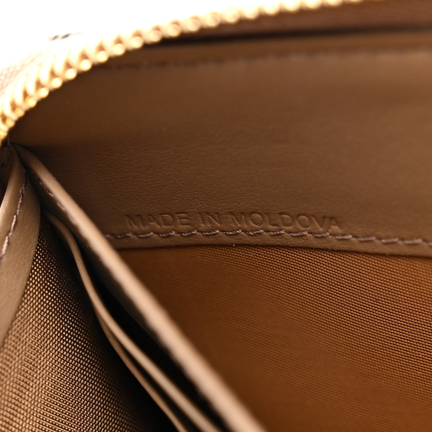 Burberry House Check Large Ziggy Zip Around Wallet Chestnut Beige 6 of 7