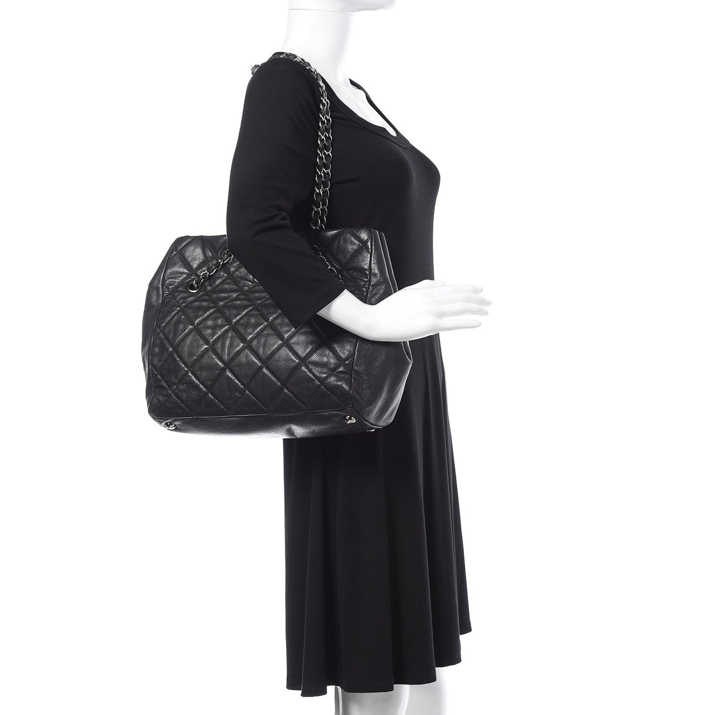 Soft Caviar Quilted Large Cells Tote Black