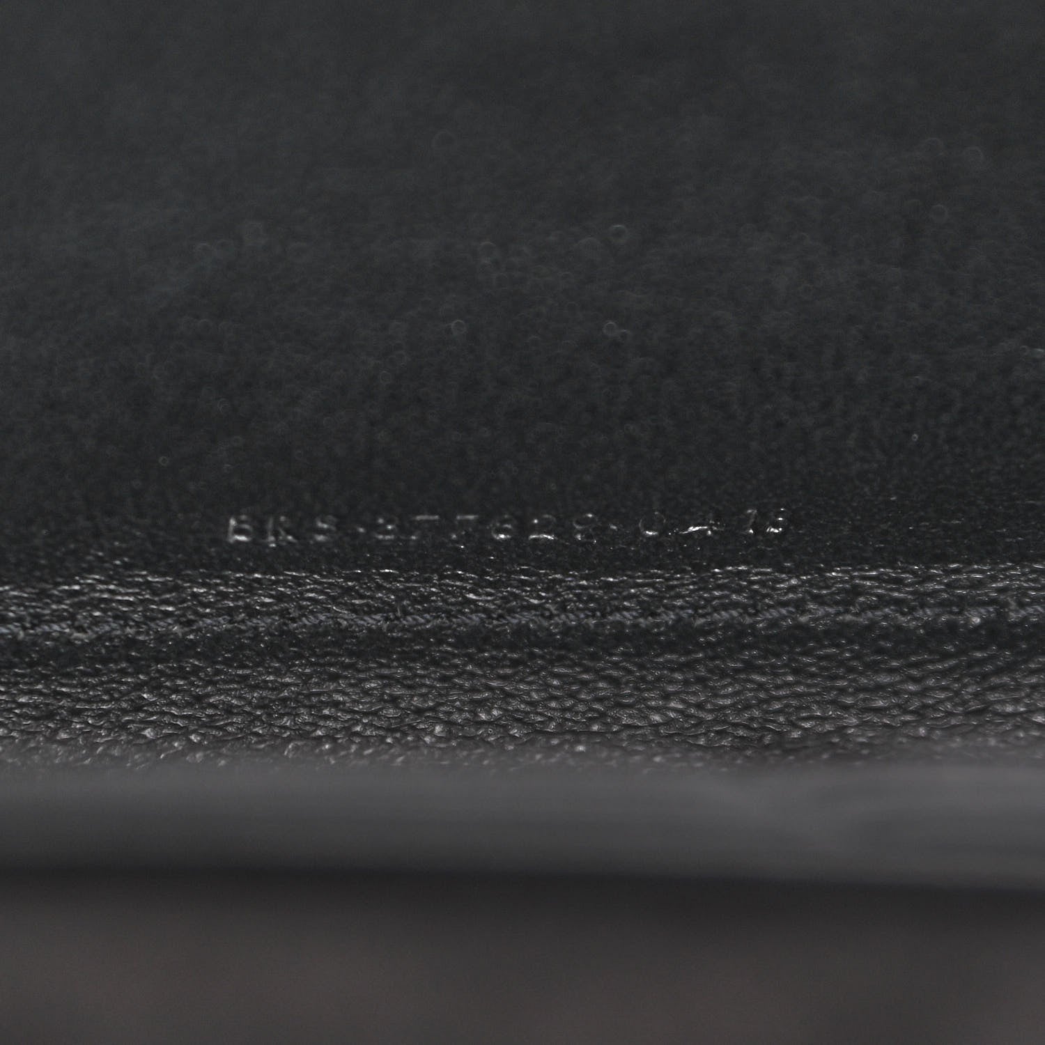 Saint Laurent Metallic Calfskin Monogram Chain Wallet Argento 8 of 11