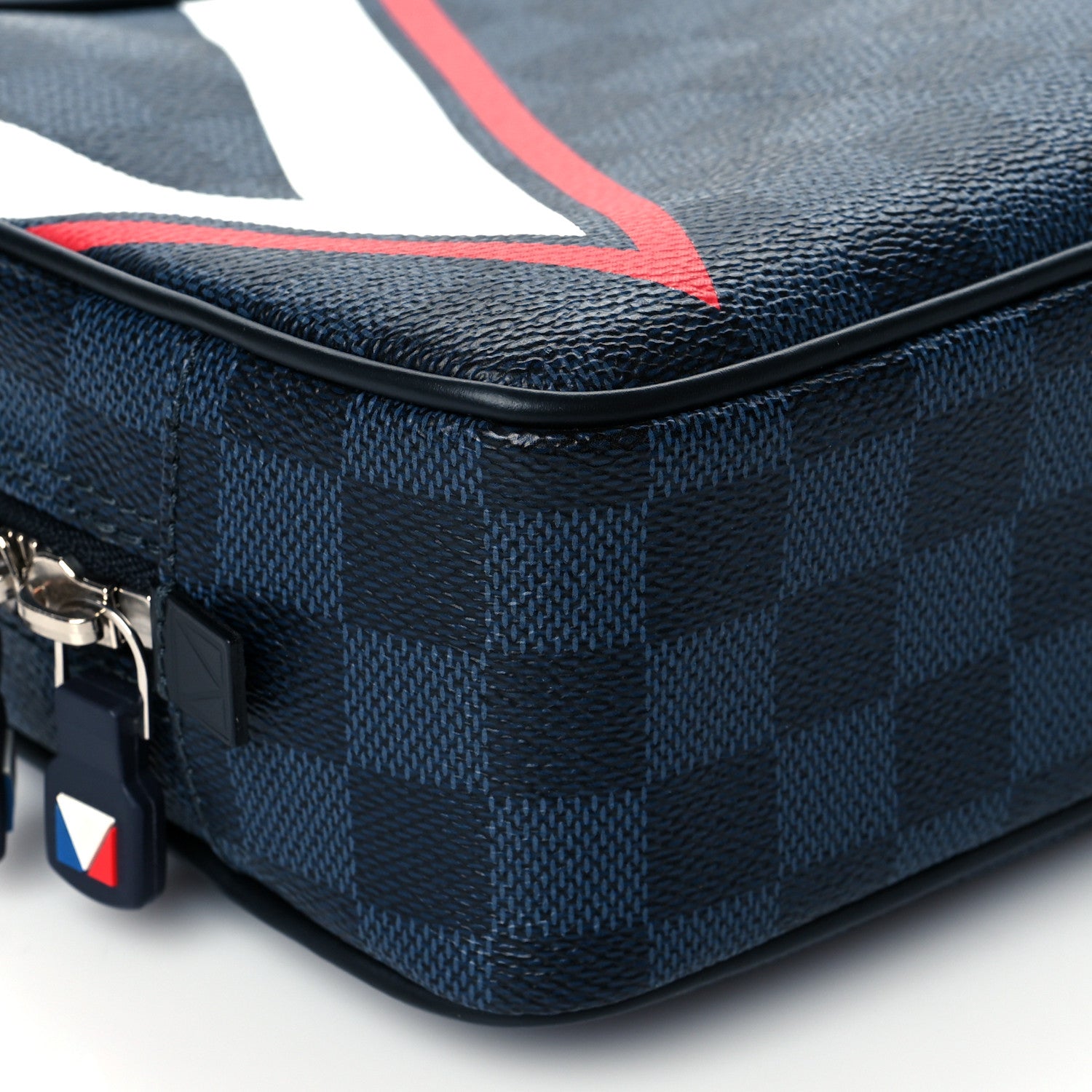 Louis Vuitton Damier Cobalt Latitude America's Cup Toilet Pouch GM 9 of 10