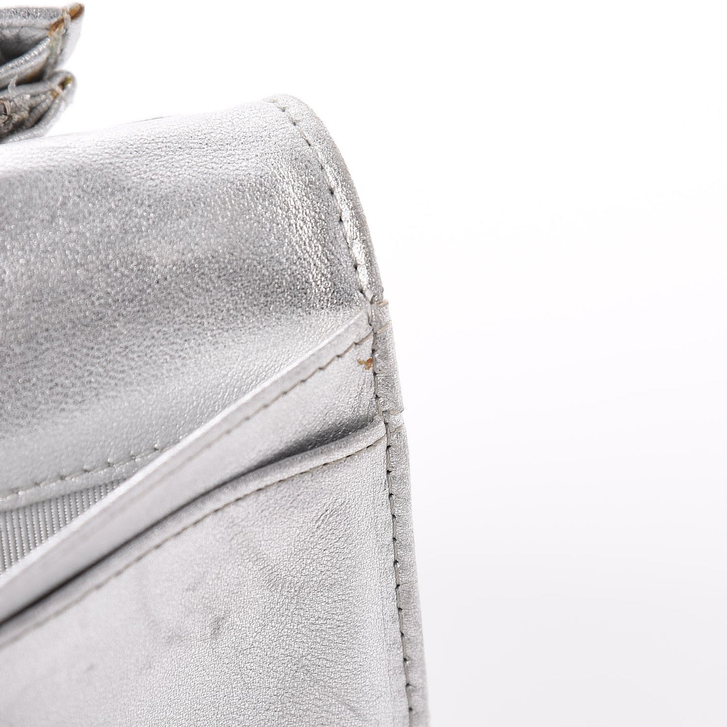 Metallic Lambskin Quilted Reissue Yen Wallet Silver