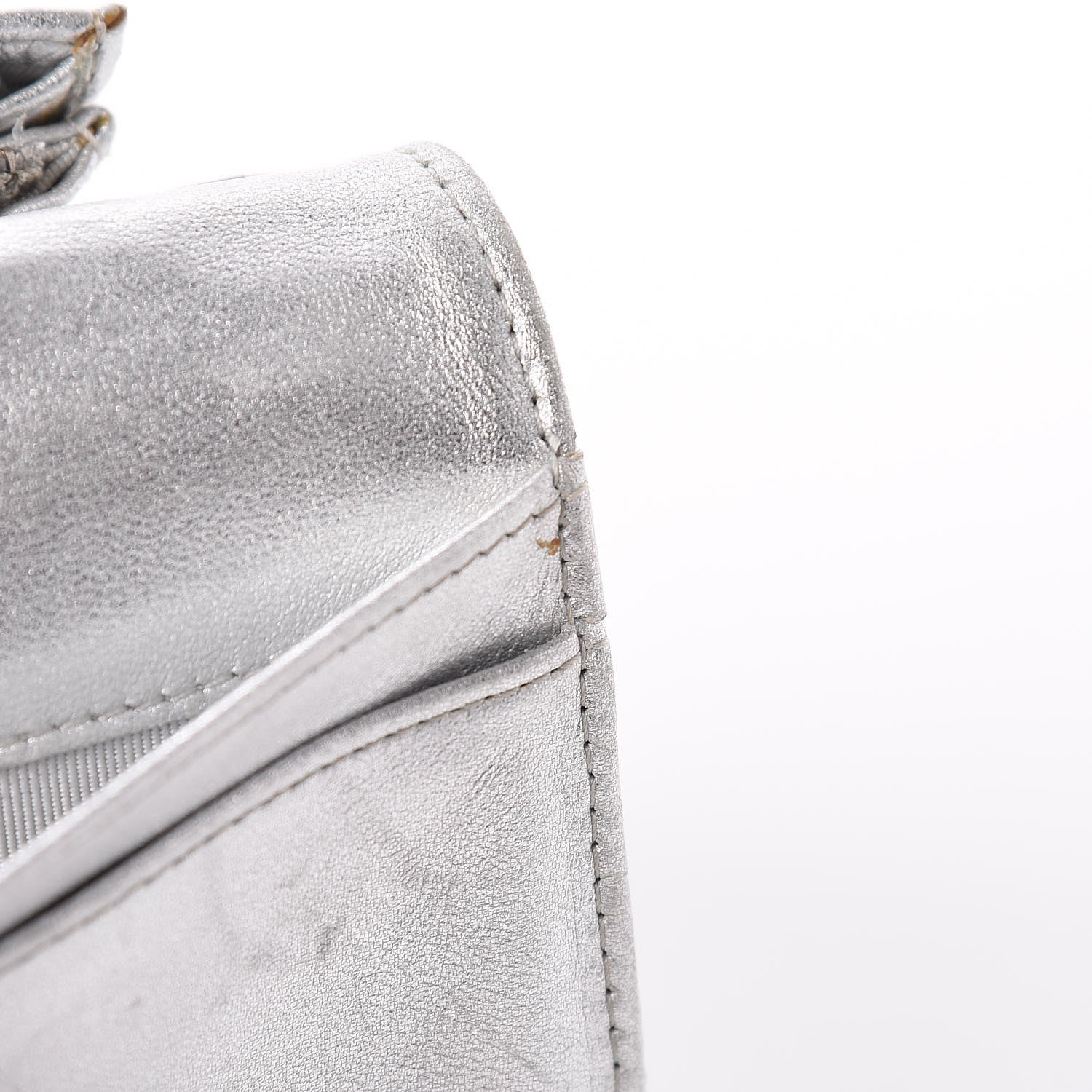 Chanel Metallic Lambskin Quilted Reissue Yen Wallet Silver 17 of 18