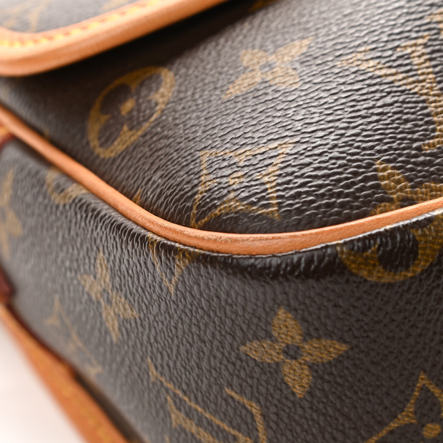 Monogram Sologne
