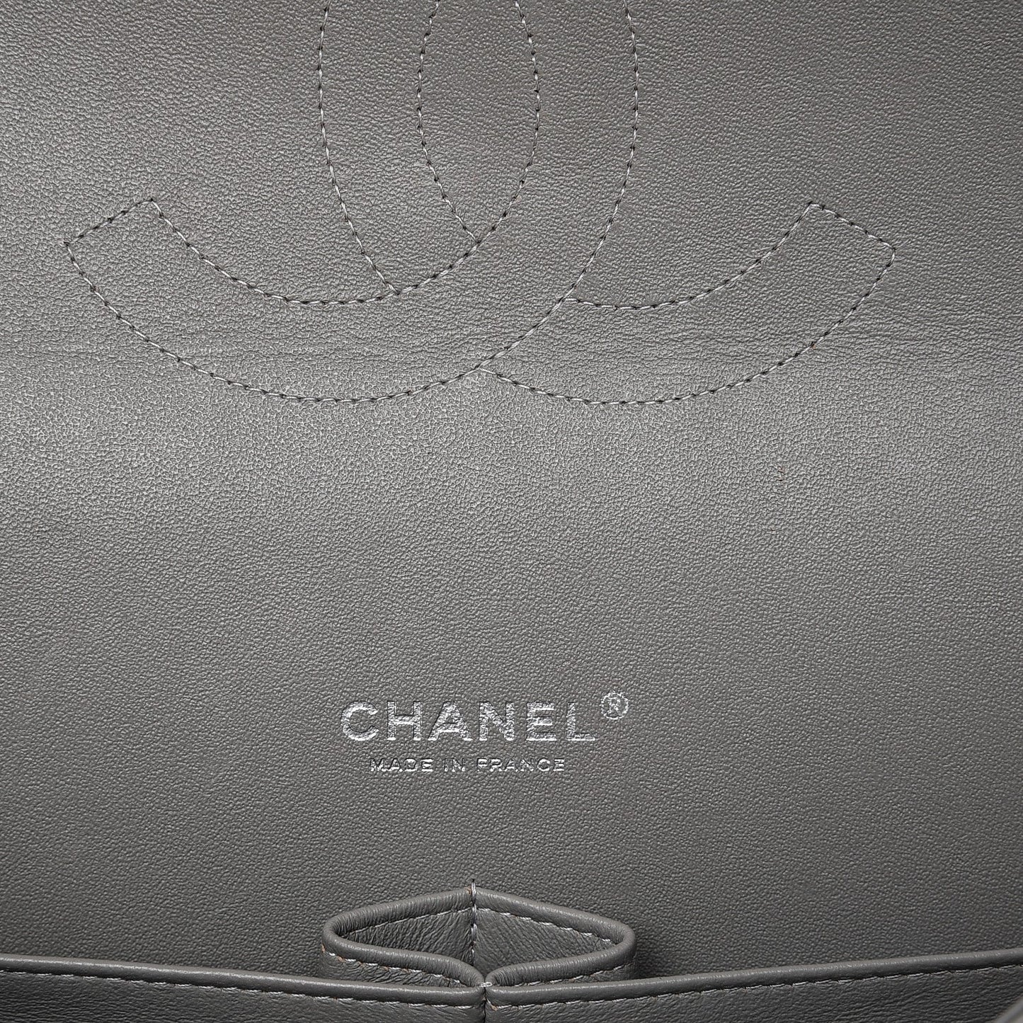 Caviar Quilted Maxi Double Flap Light Grey