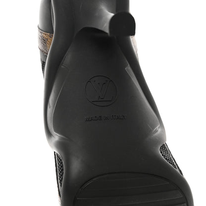 Louis Vuitton Patent Monogram Archlight Pumps 37.5 Black 6 of 8
