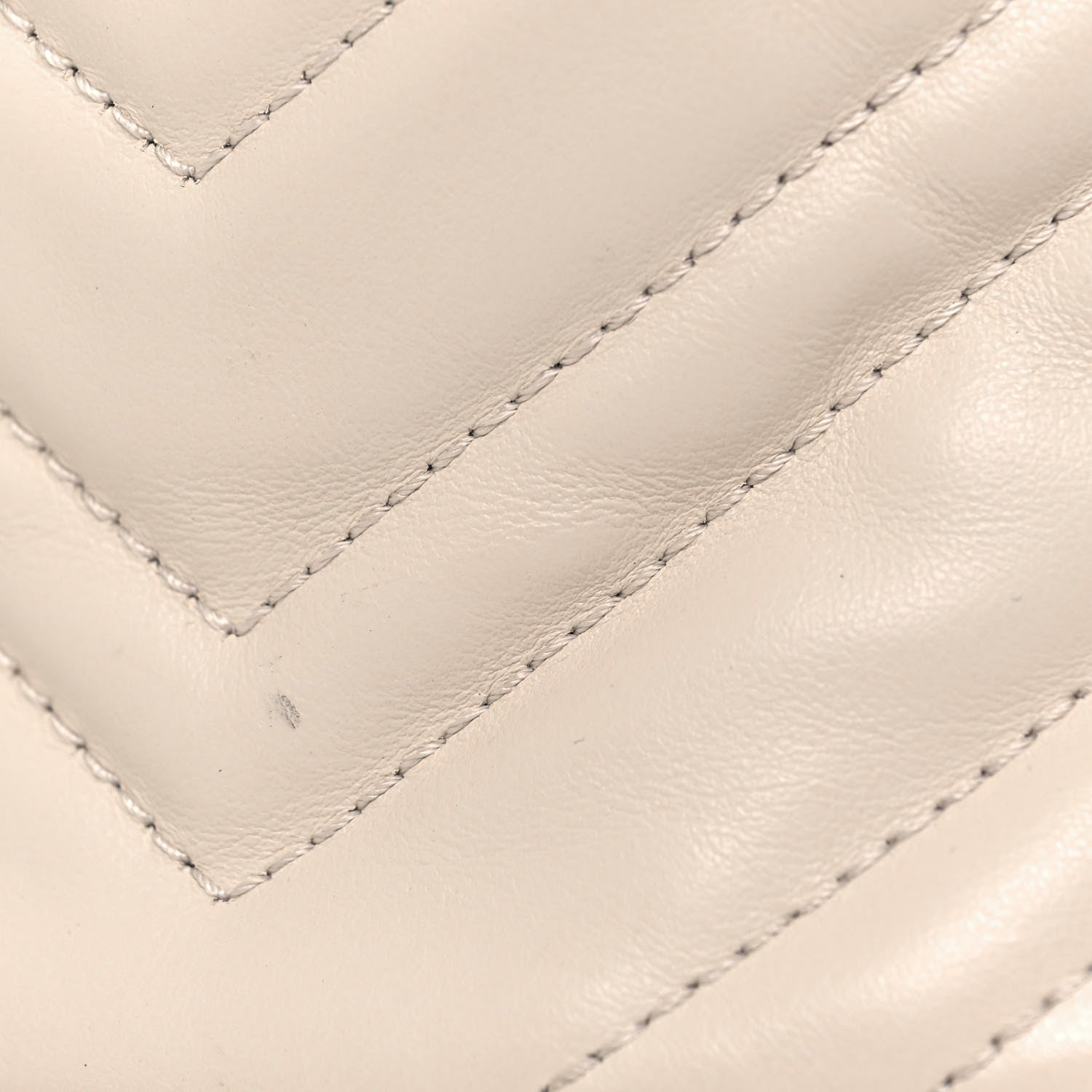 Gucci Calfskin Matelasse Mini GG Marmont 2.0 Bucket Bag White 14 of 16