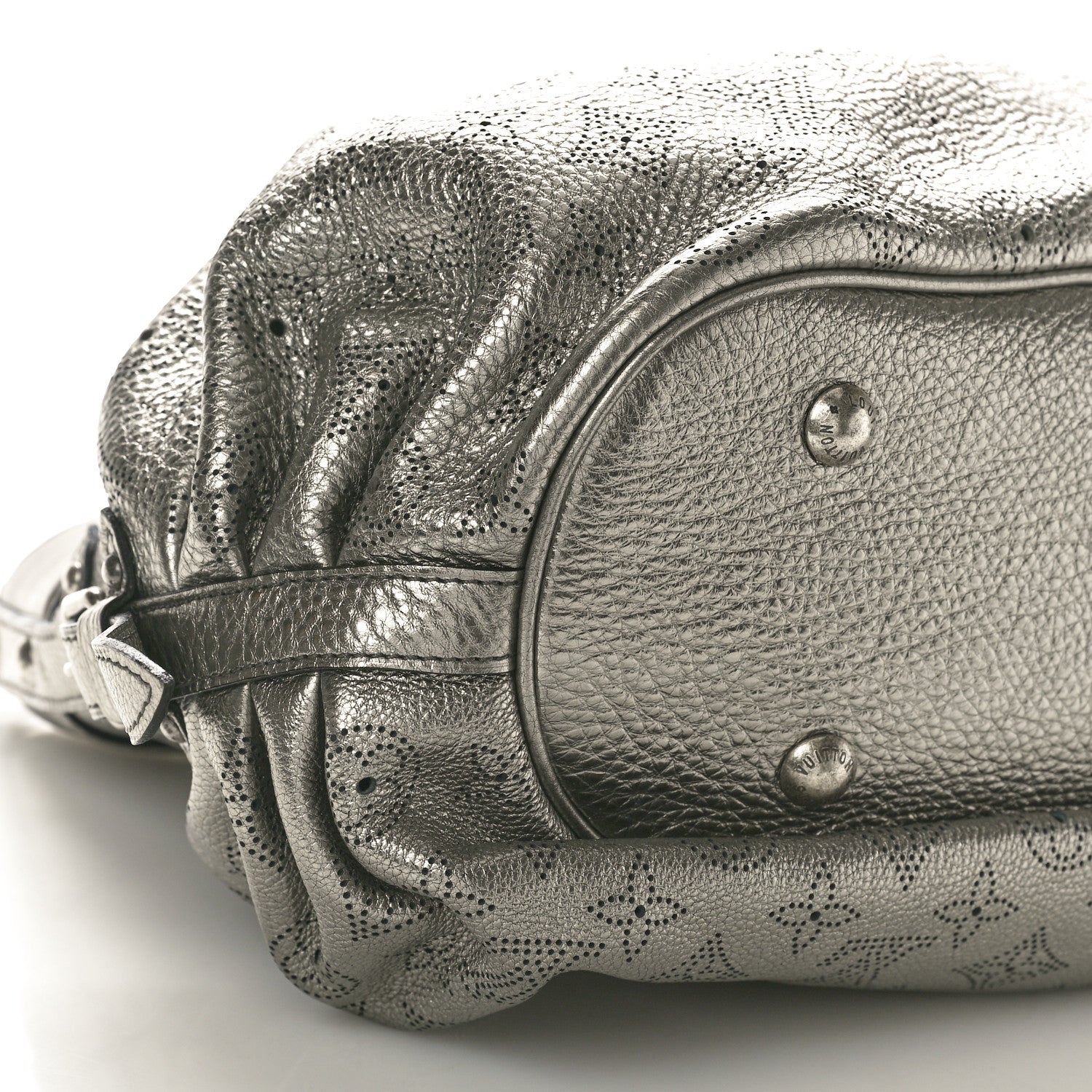 Louis Vuitton Mahina XS Argent 9 of 11