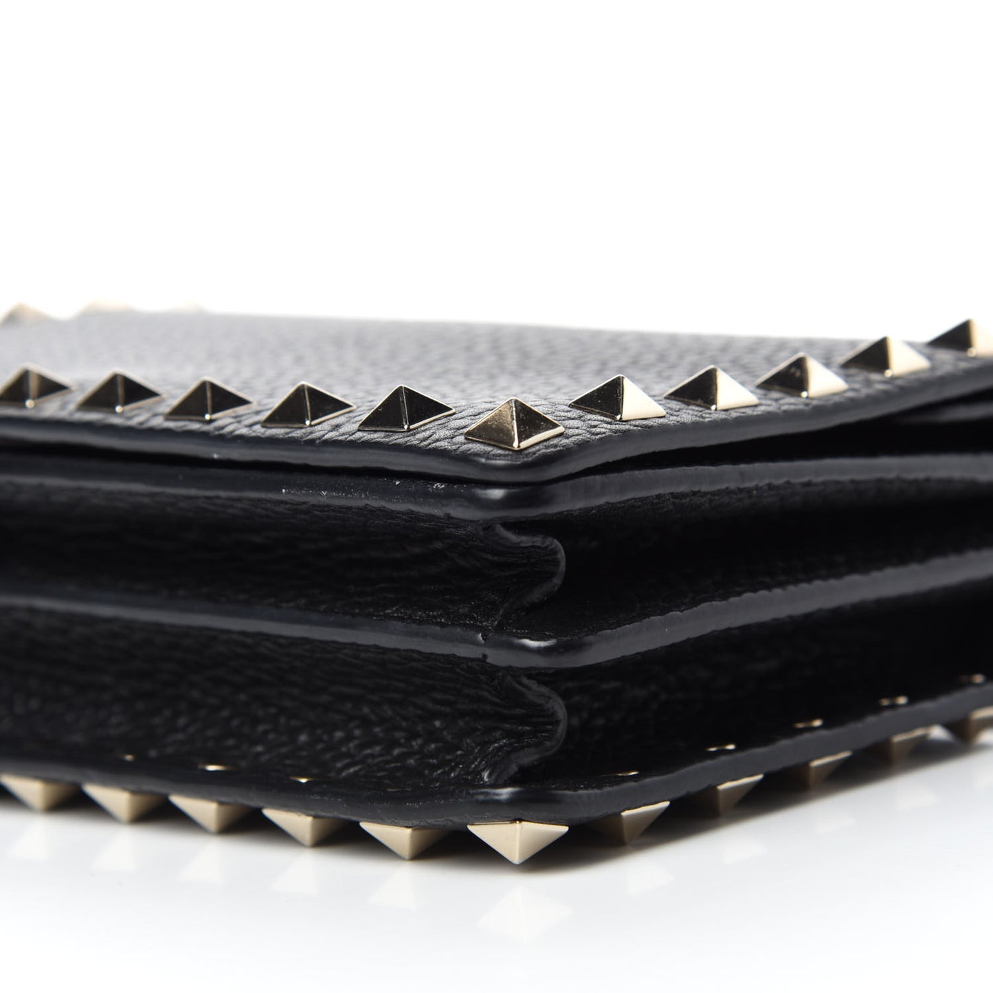 Pebbled Calfskin Rockstud Wallet on Chain Black