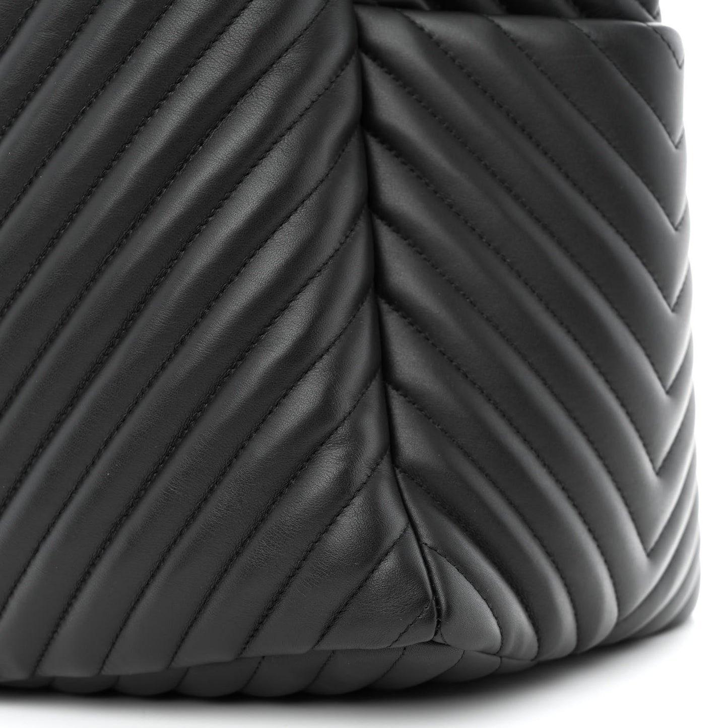 Lambskin Chevron Quilted Large Urban Spirit Drawstring Bag Black