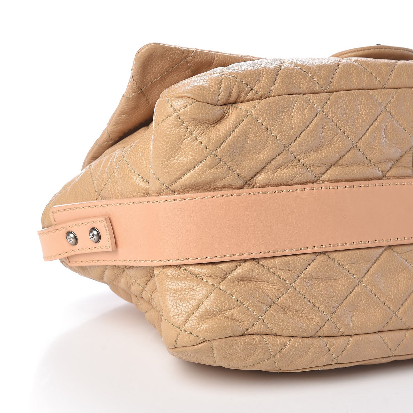 Caviar Quilted Jumbo Reissue Messenger Flap Beige