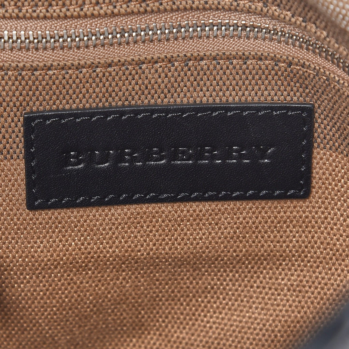 Grainy Calfskin House Check Medium Maidstone Black