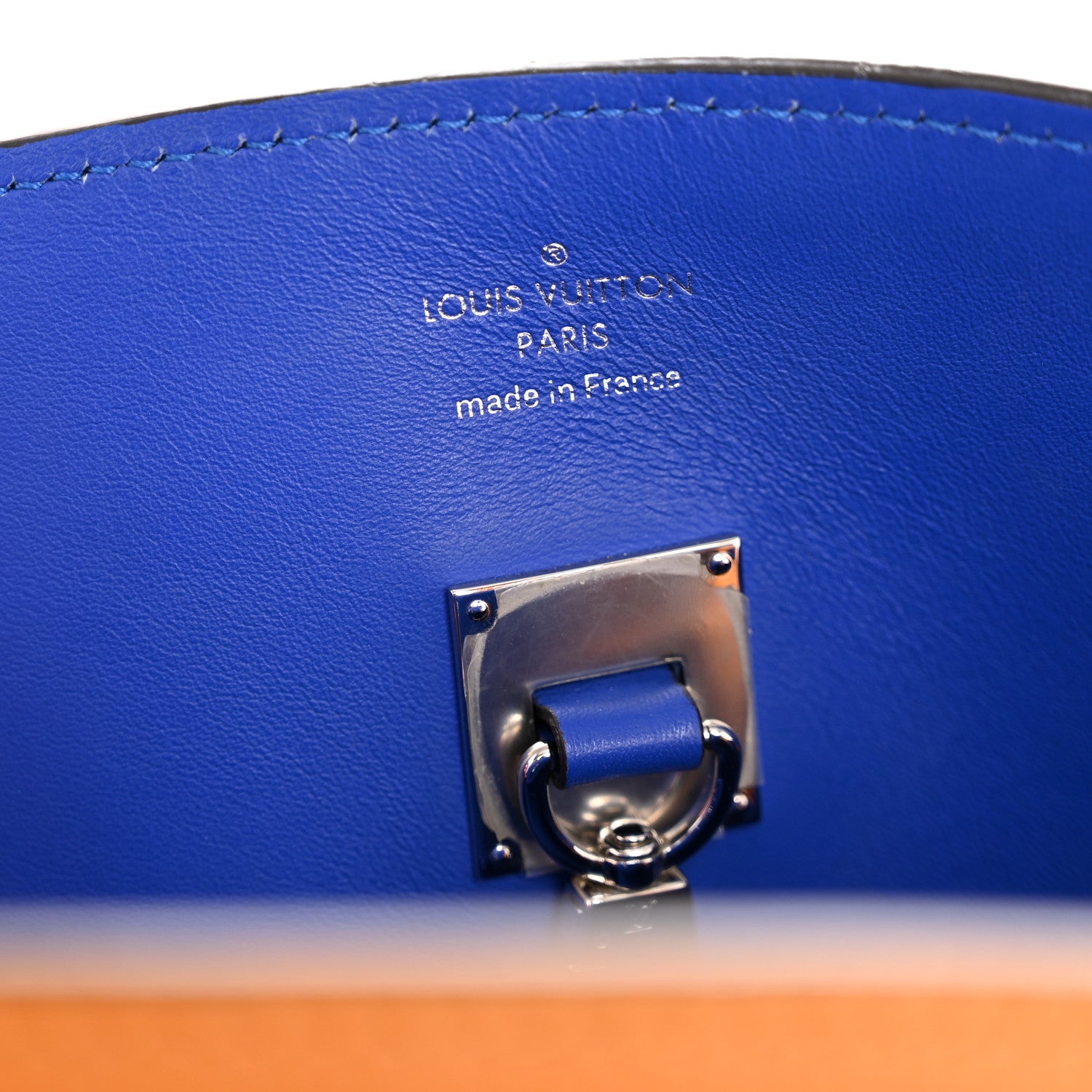 Louis Vuitton Veau Nuage Milla PM Safran 6 of 14