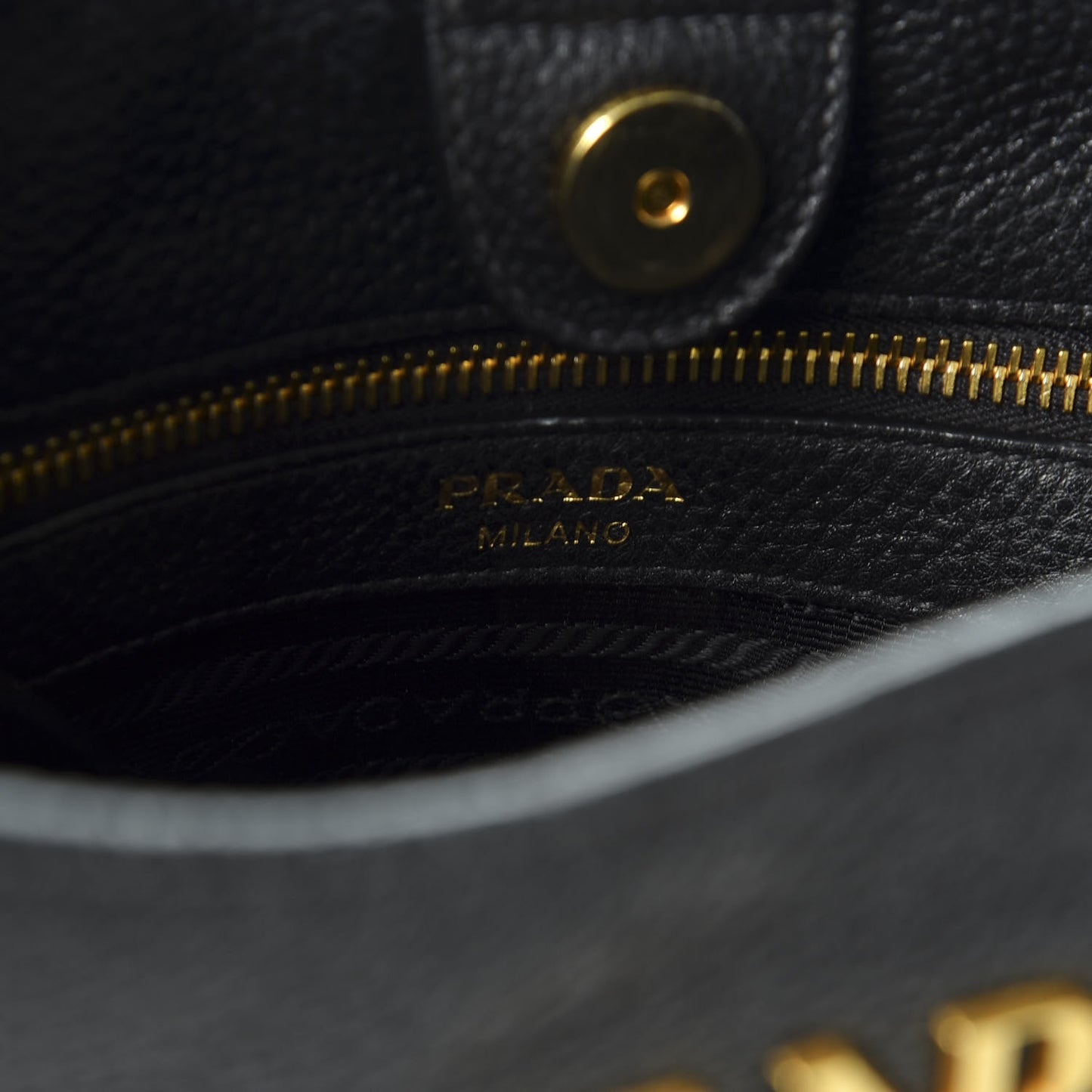 Vitello Daino Hobo Messenger Bag Black