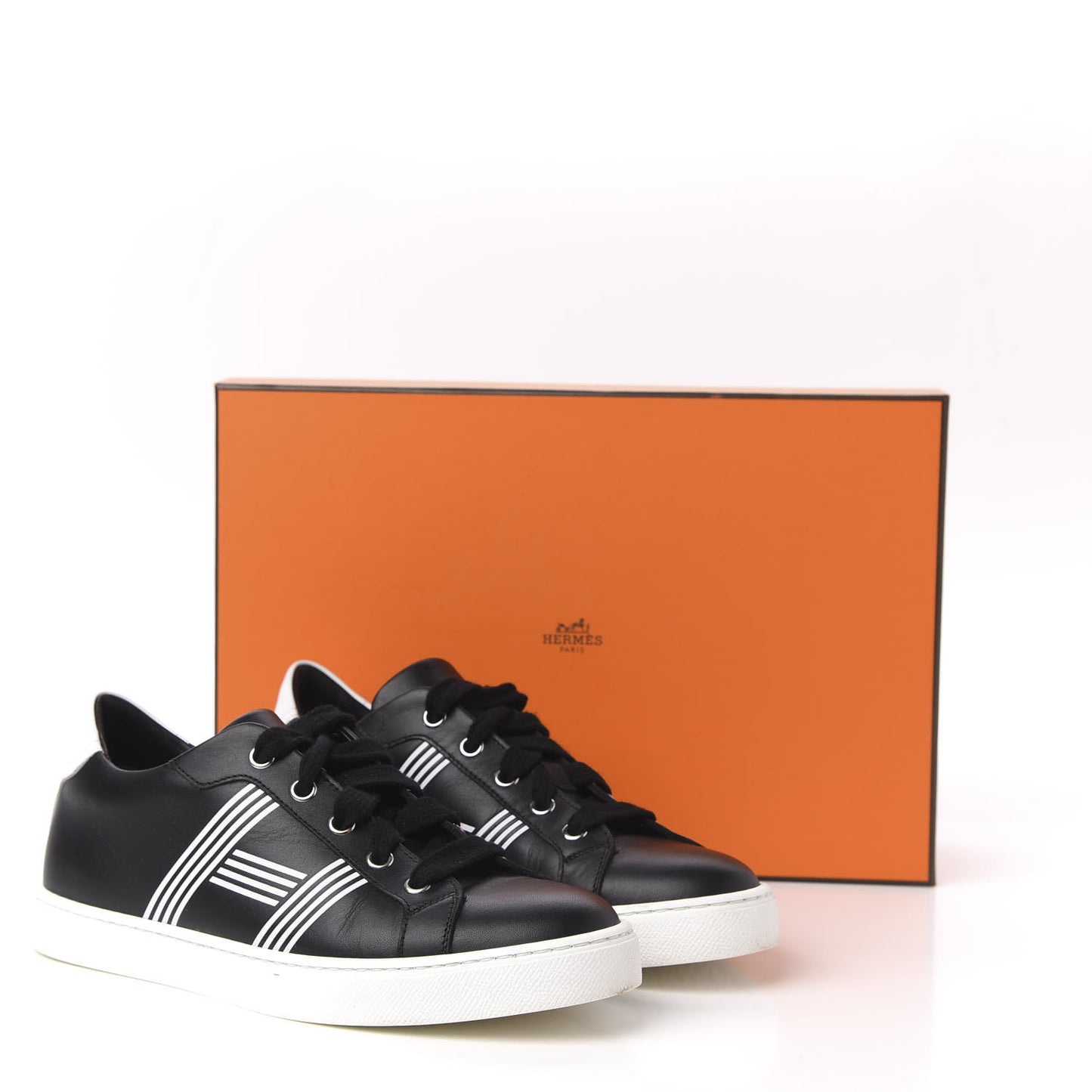 Calfskin Womens Advantage Sneakers 36 Black White