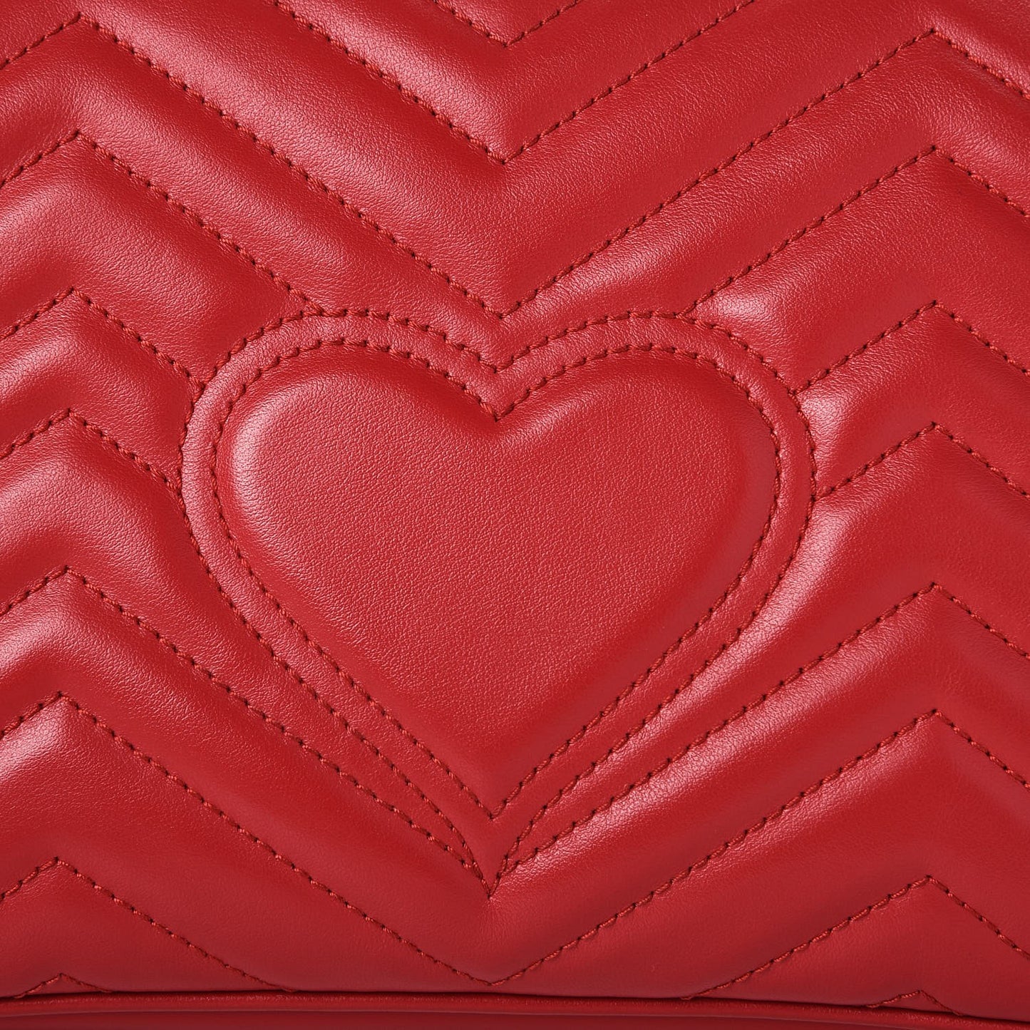 Calfskin Matelasse Small GG Marmont Shoulder Bag Hibiscus Red