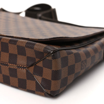 Louis Vuitton Damier Ebene District MM 9 of 9