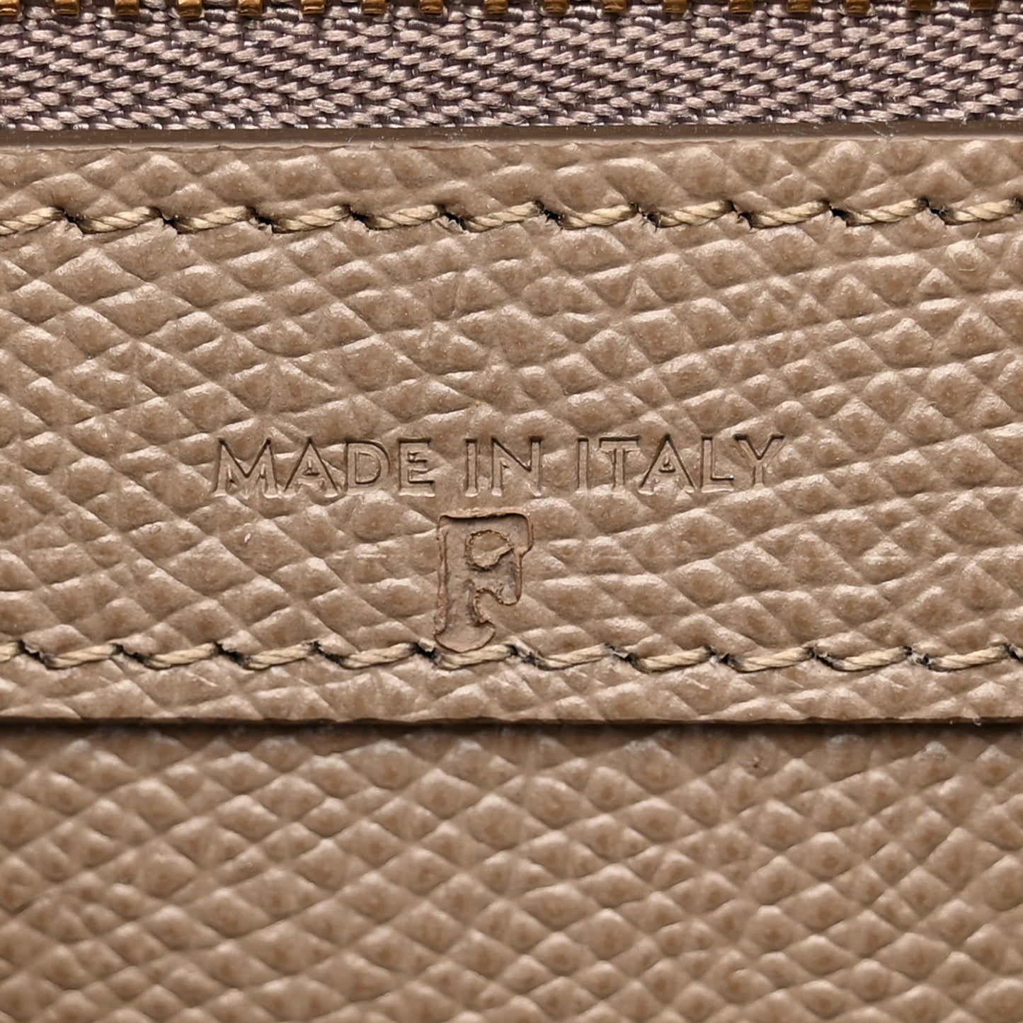 Grained Calfskin Small Vertical Cabas Beige