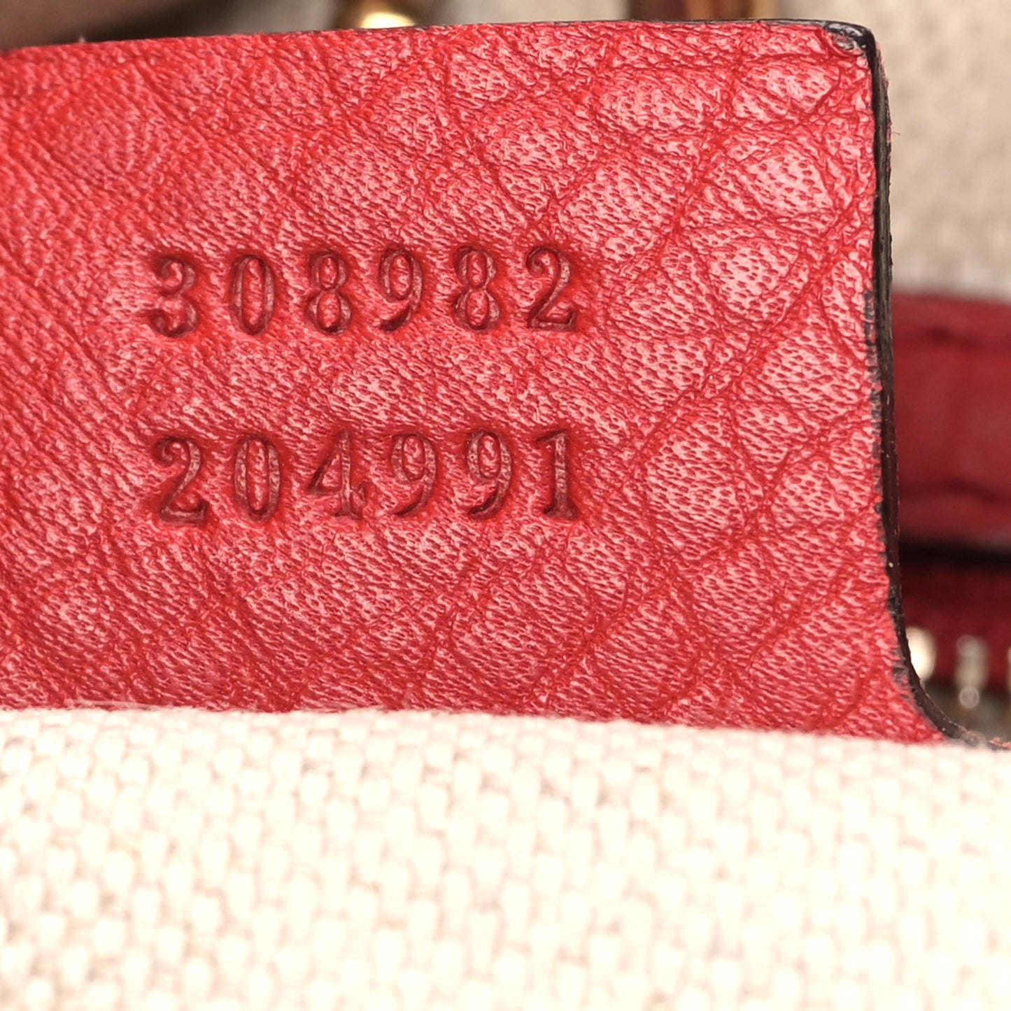 Pebbled Calfskin Medium Soho Chain Shoulder Bag Tabasco Red