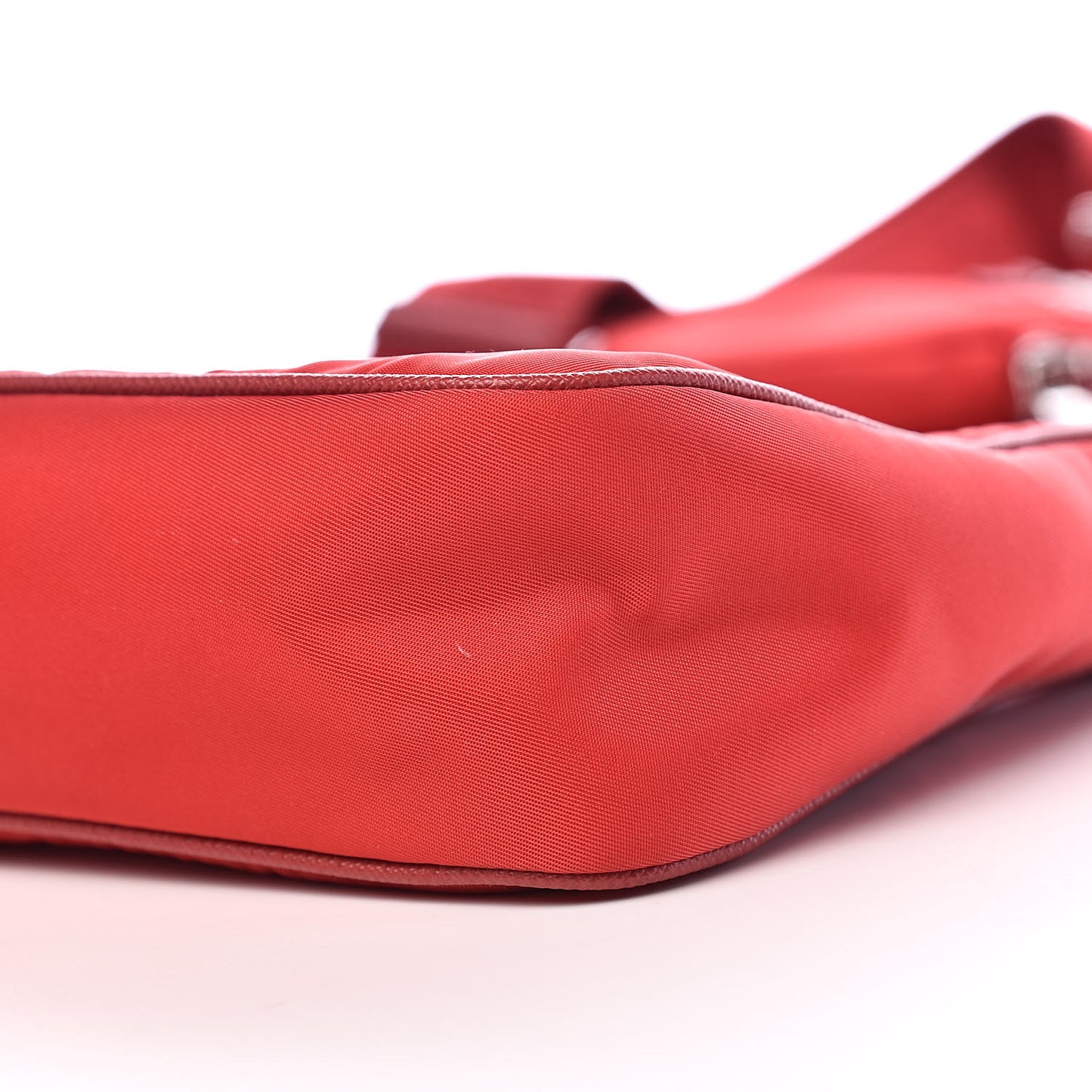 Nylon Re-Edition 2005 Shoulder Bag Rosso