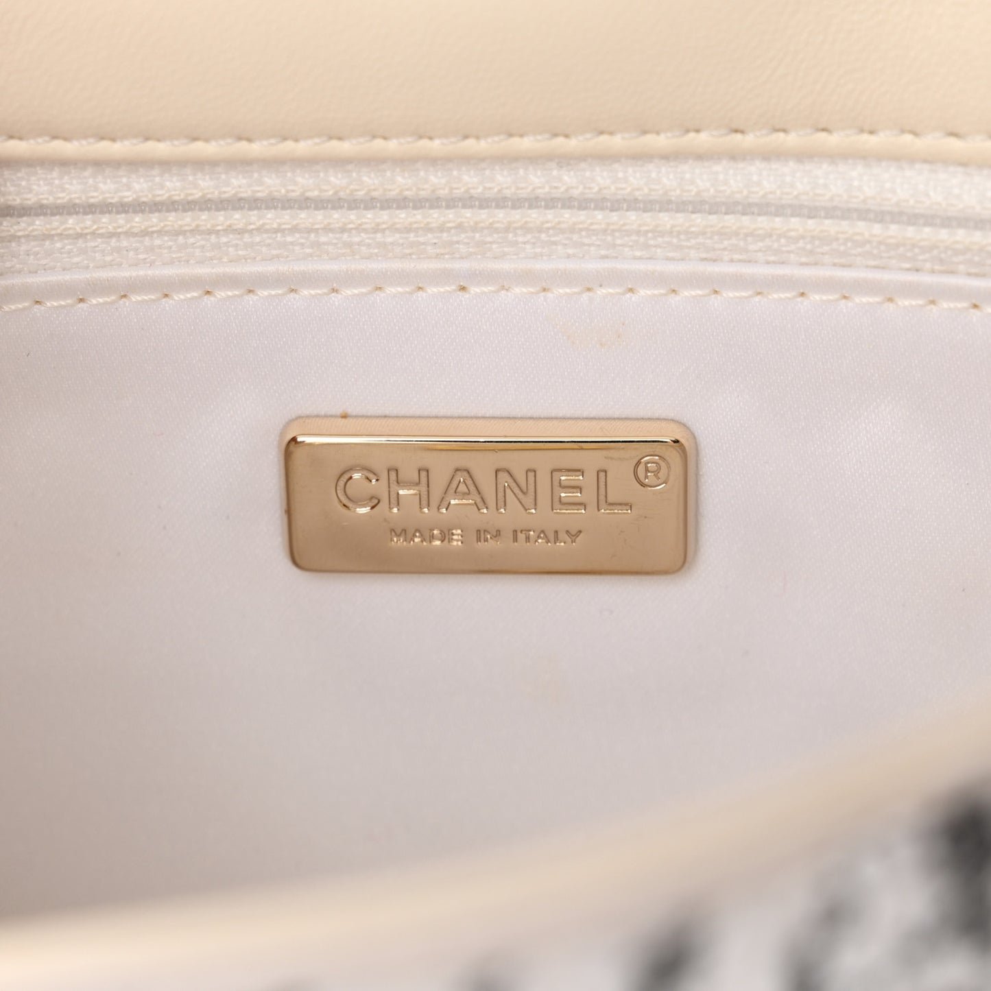 Sequin Logo Mini Rectangular Flap White Black