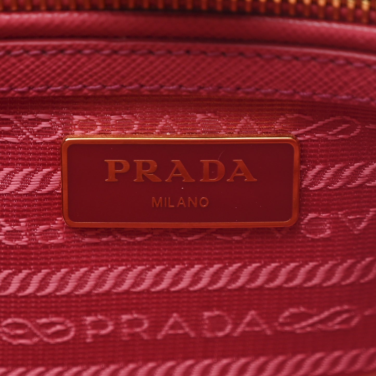 Saffiano Lux Medium Tote Peonia