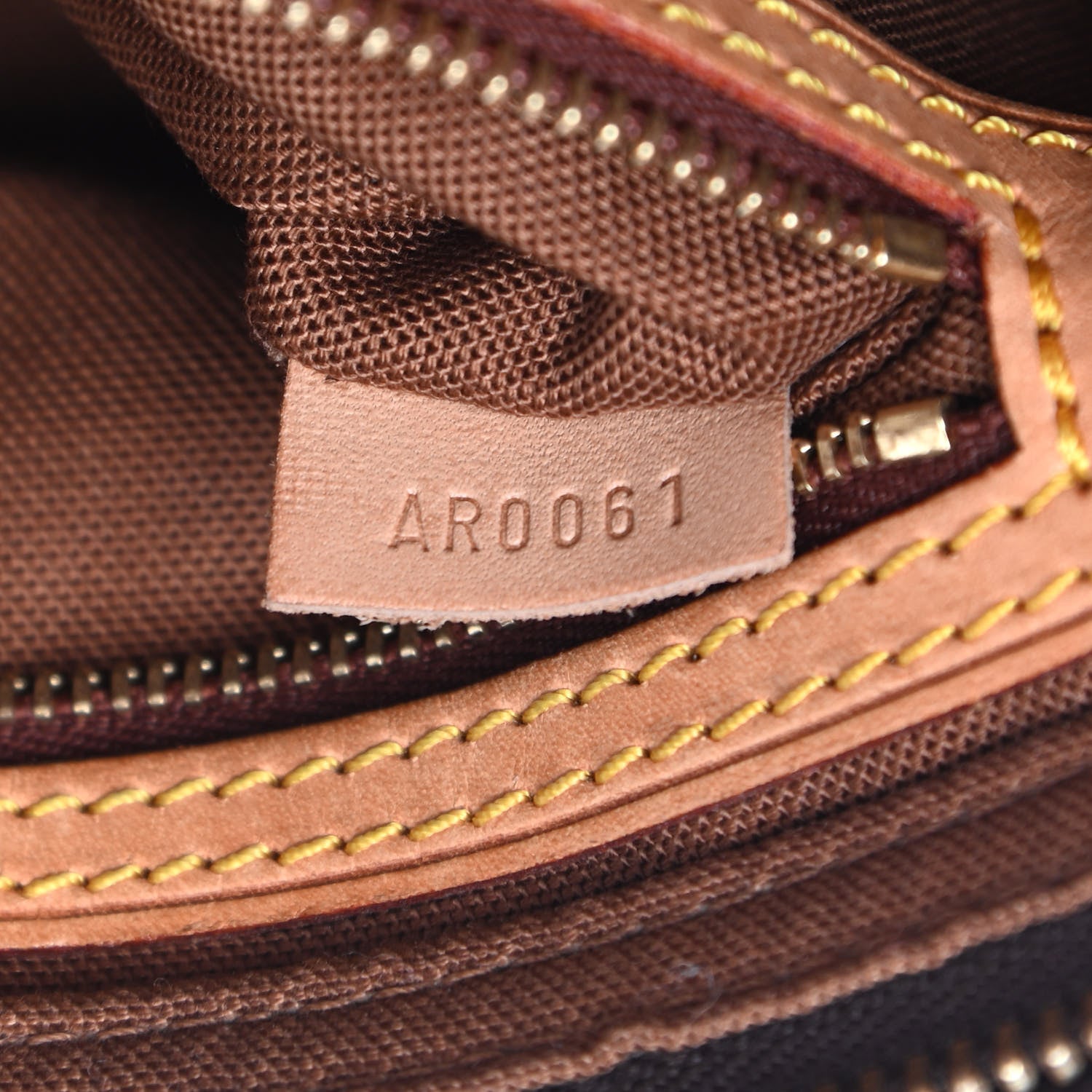 Louis Vuitton Monogram Trotteur 9 of 11