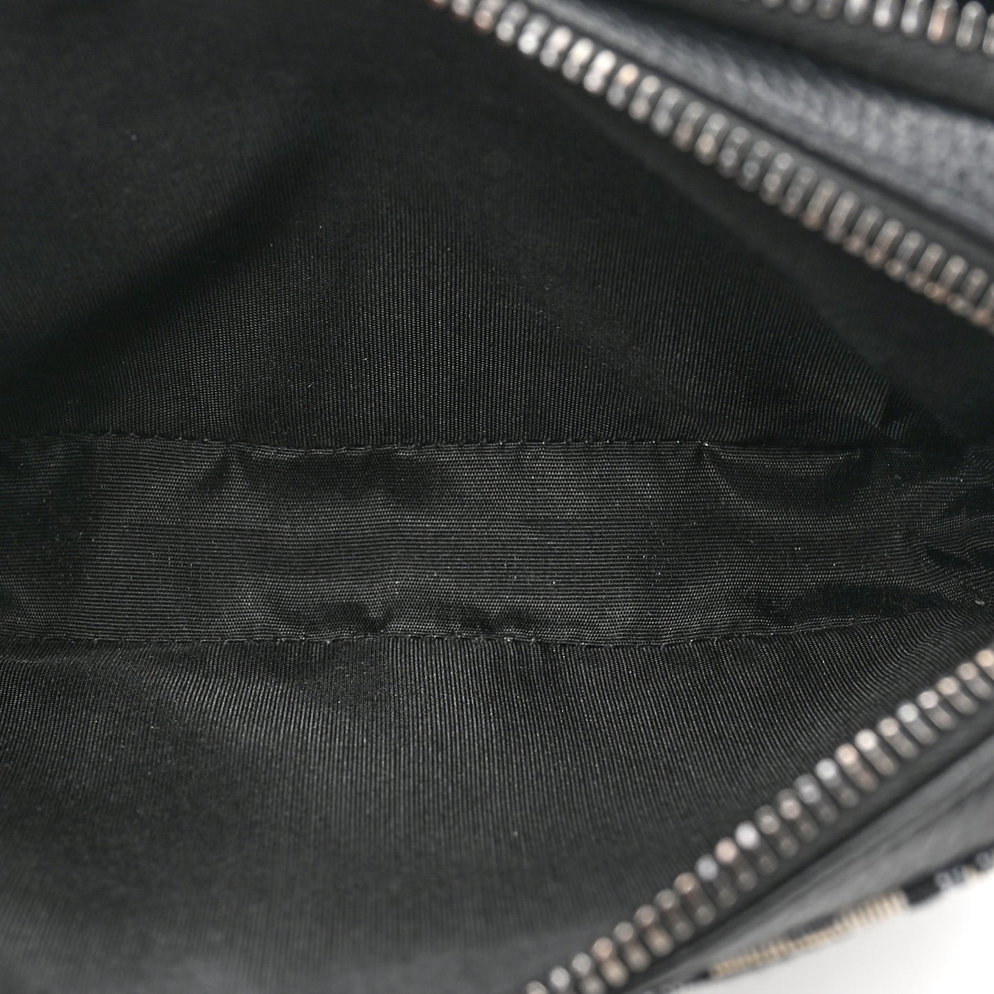 Oblique Pouch Beige Black
