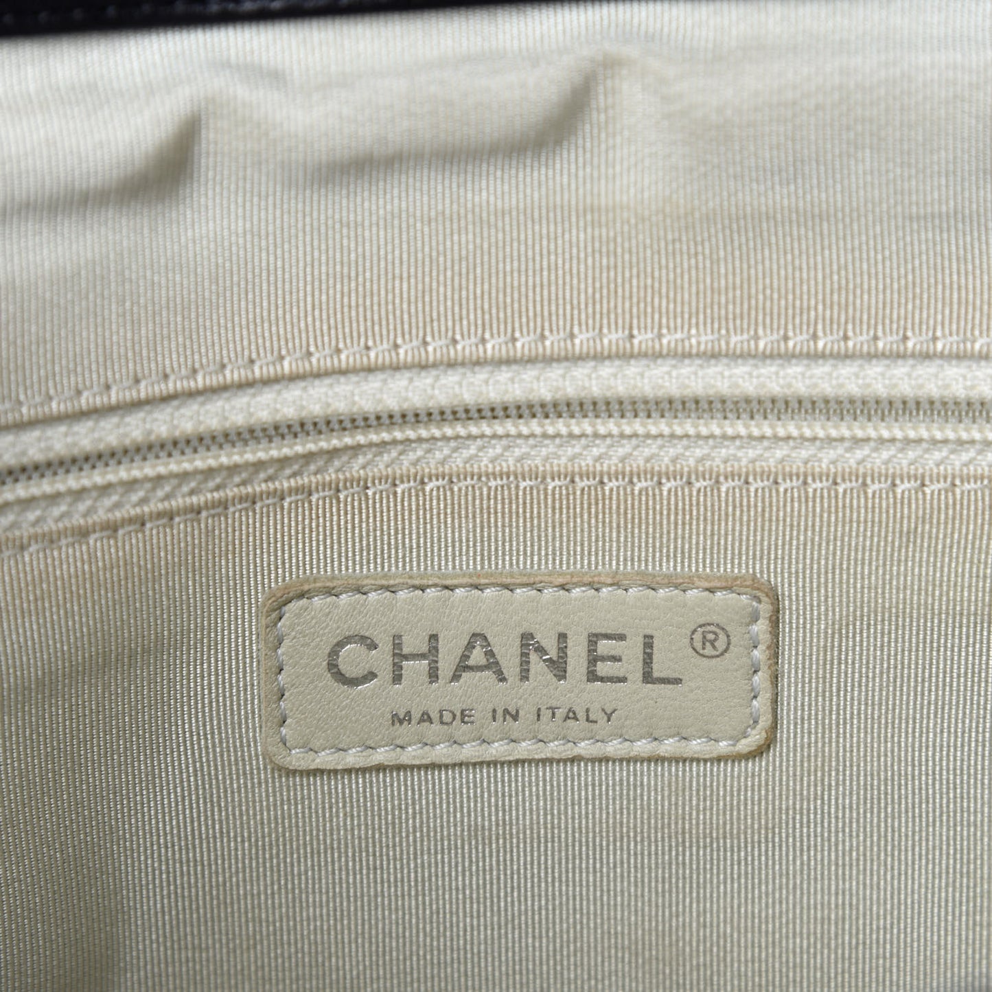 Washed Lambskin Quilted Large Chain Around Messenger Black