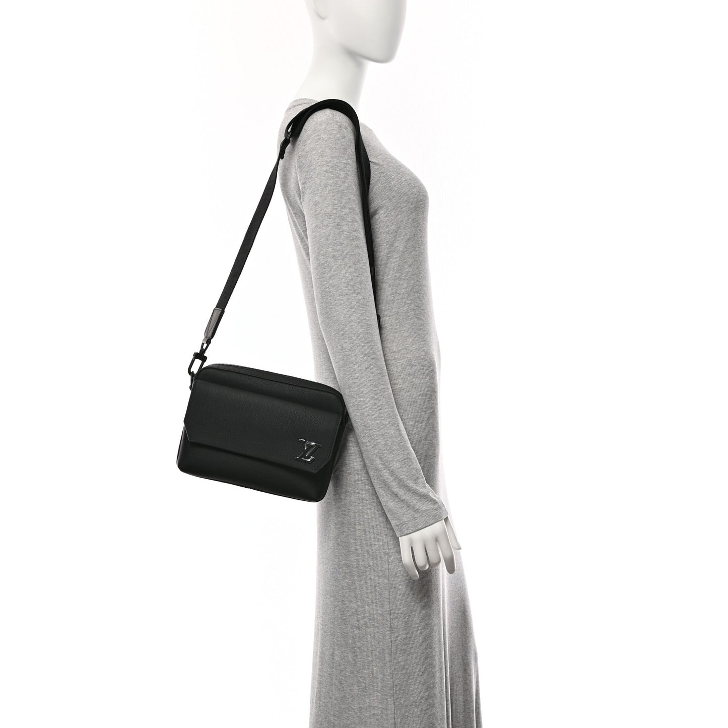 Calfskin Aerogram Fastline Messenger Black