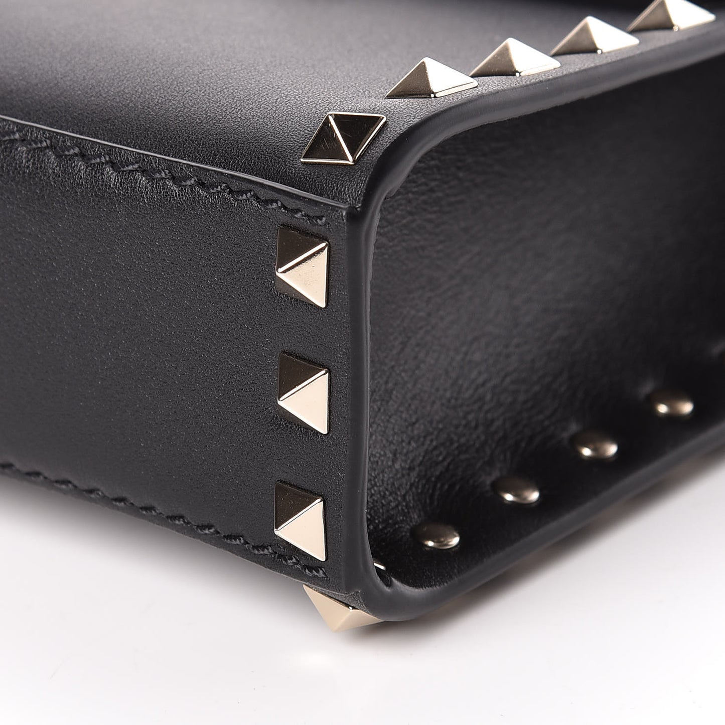 Vitello Medium Rockstud Flip Lock Crossbody Bag Black