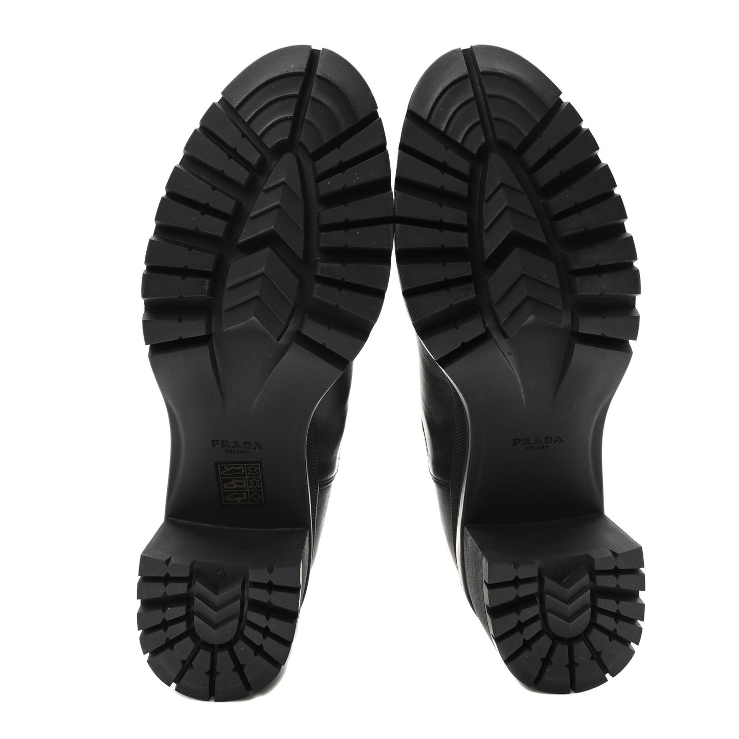 Vitello Montana Lug Sole Chelsea 55mm Boots 39 Black