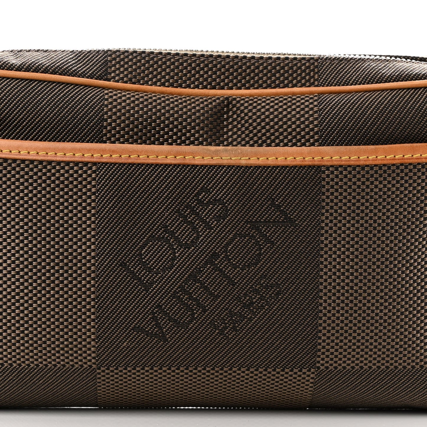 Damier Geant Acrobat Terre