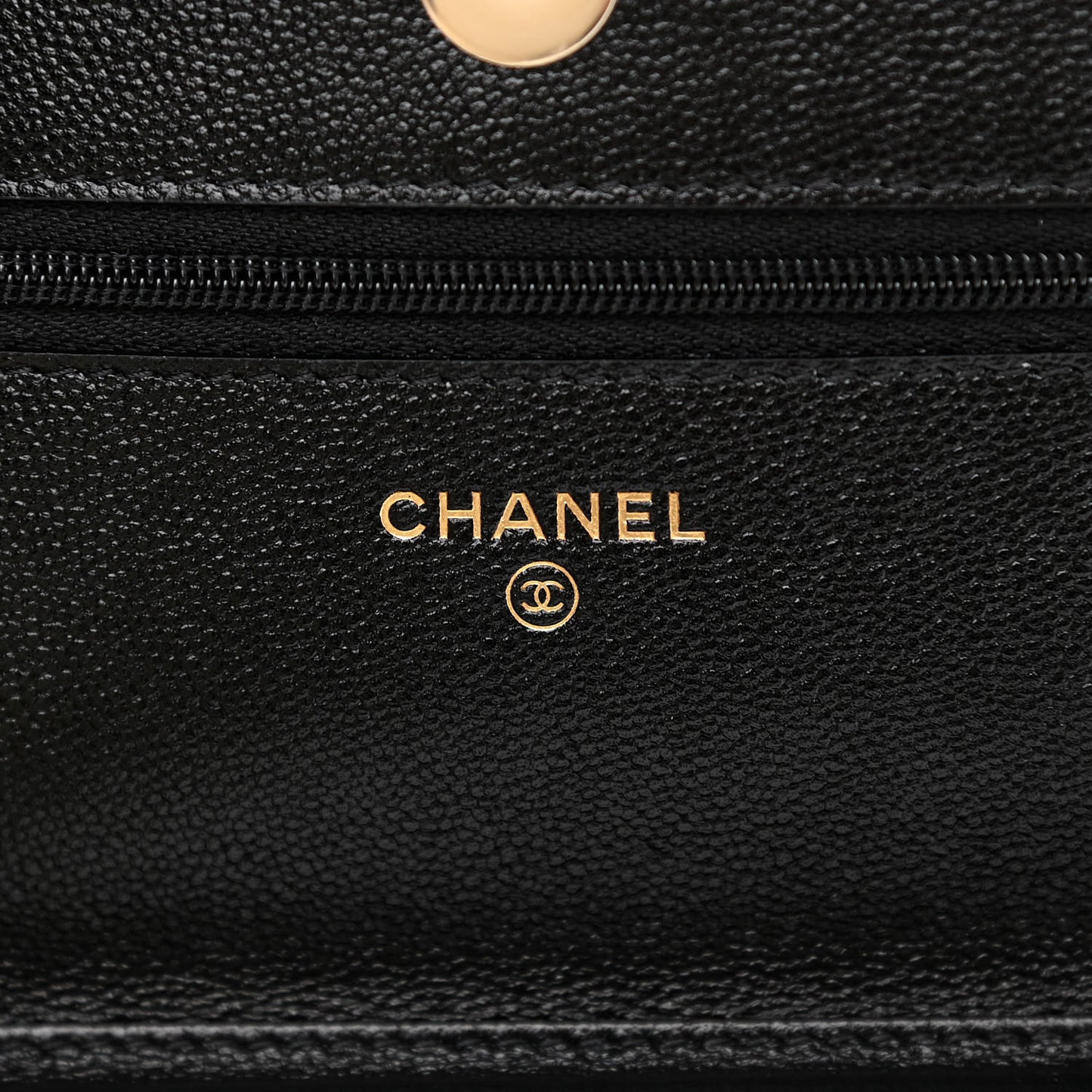 Caviar Quilted Beaded CC Wallet On Chain WOC Black