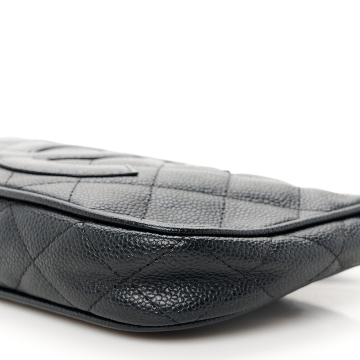 Caviar Quilted CC Shoulder Bag Black