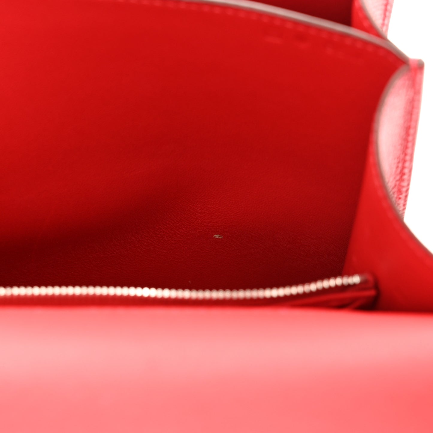 Epsom Constance 24 Rouge Casaque
